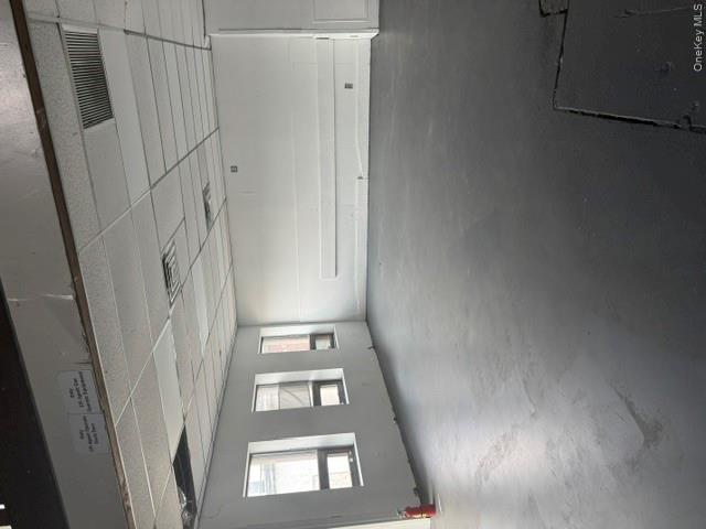 218-220 Lawrence Avenue Property Photo 18