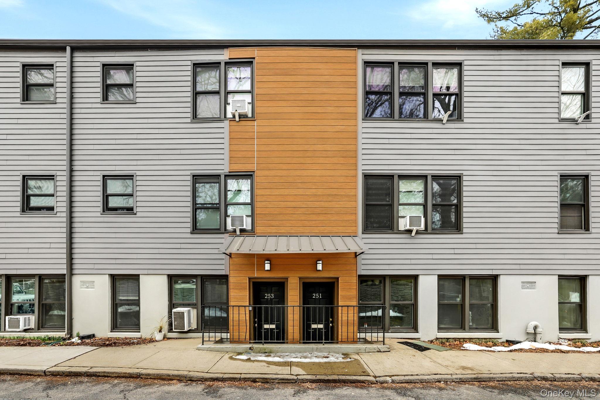 253 S Broadway 253 Property Photo 17
