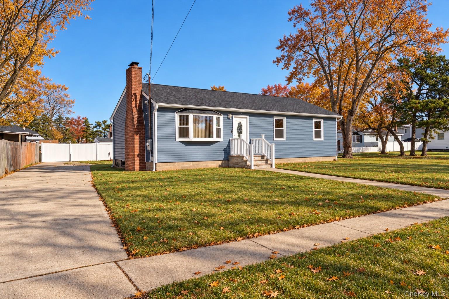 93 Garfield Boulevard Property Photo 1
