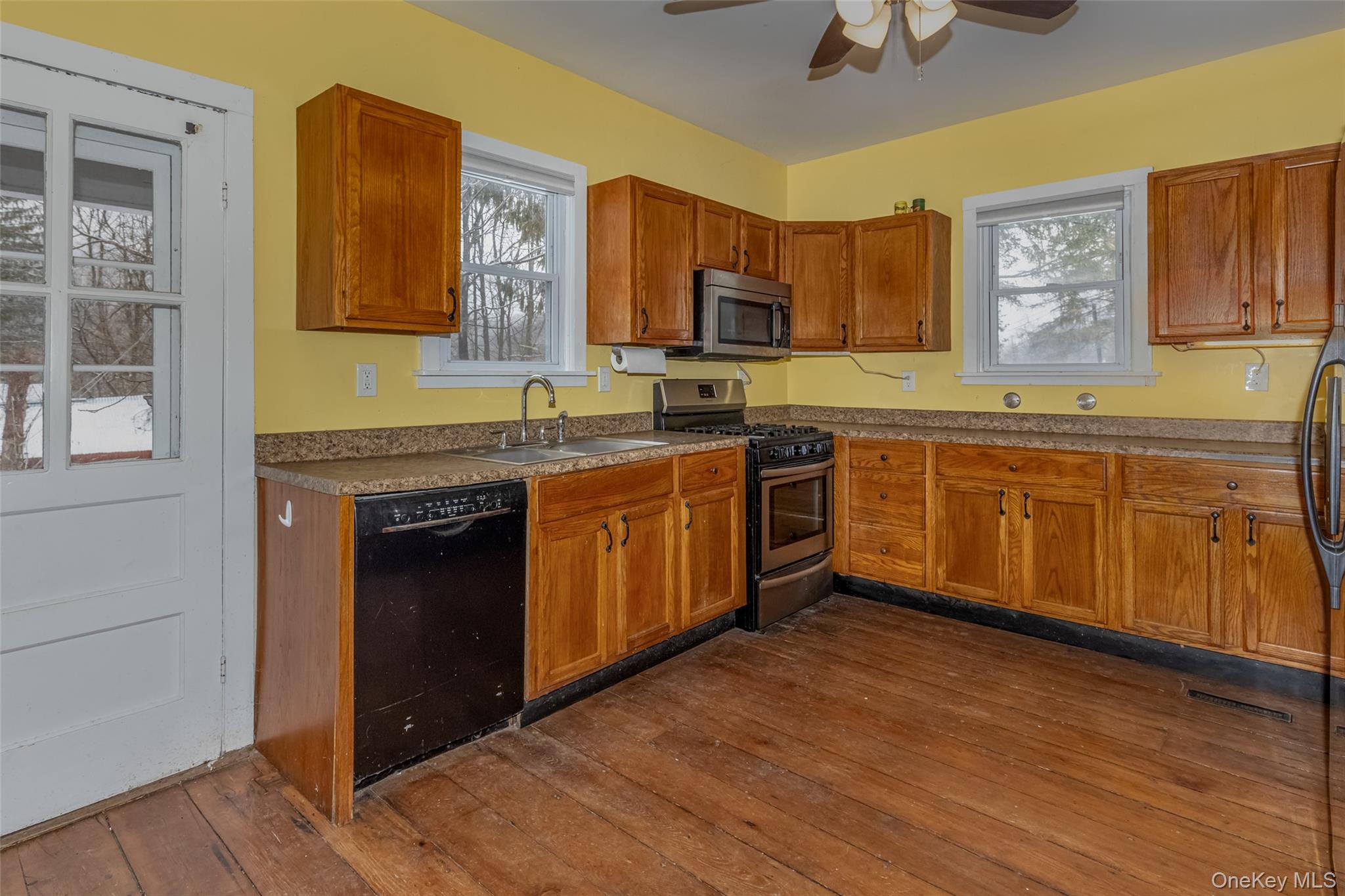 137 Summitville Road Property Photo 10