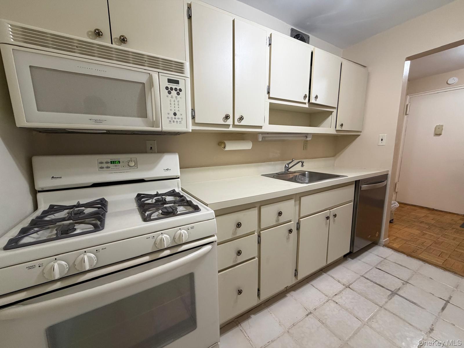 490 Atlantic Avenue 115 Property Photo 8