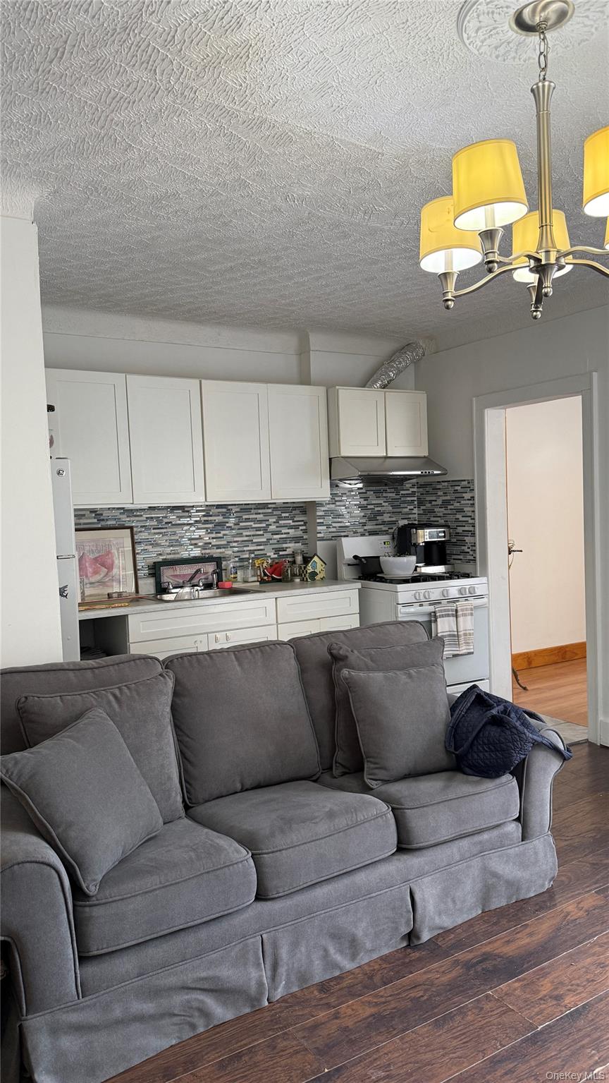 88-10 78th Street Property Photo 7