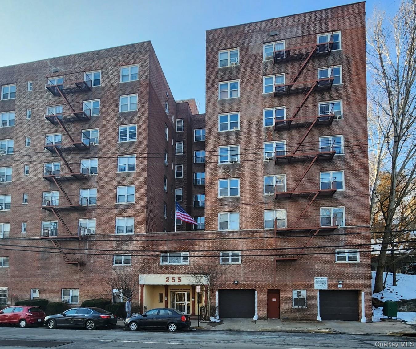 255 Bronx River Road 4R Property Photo 1