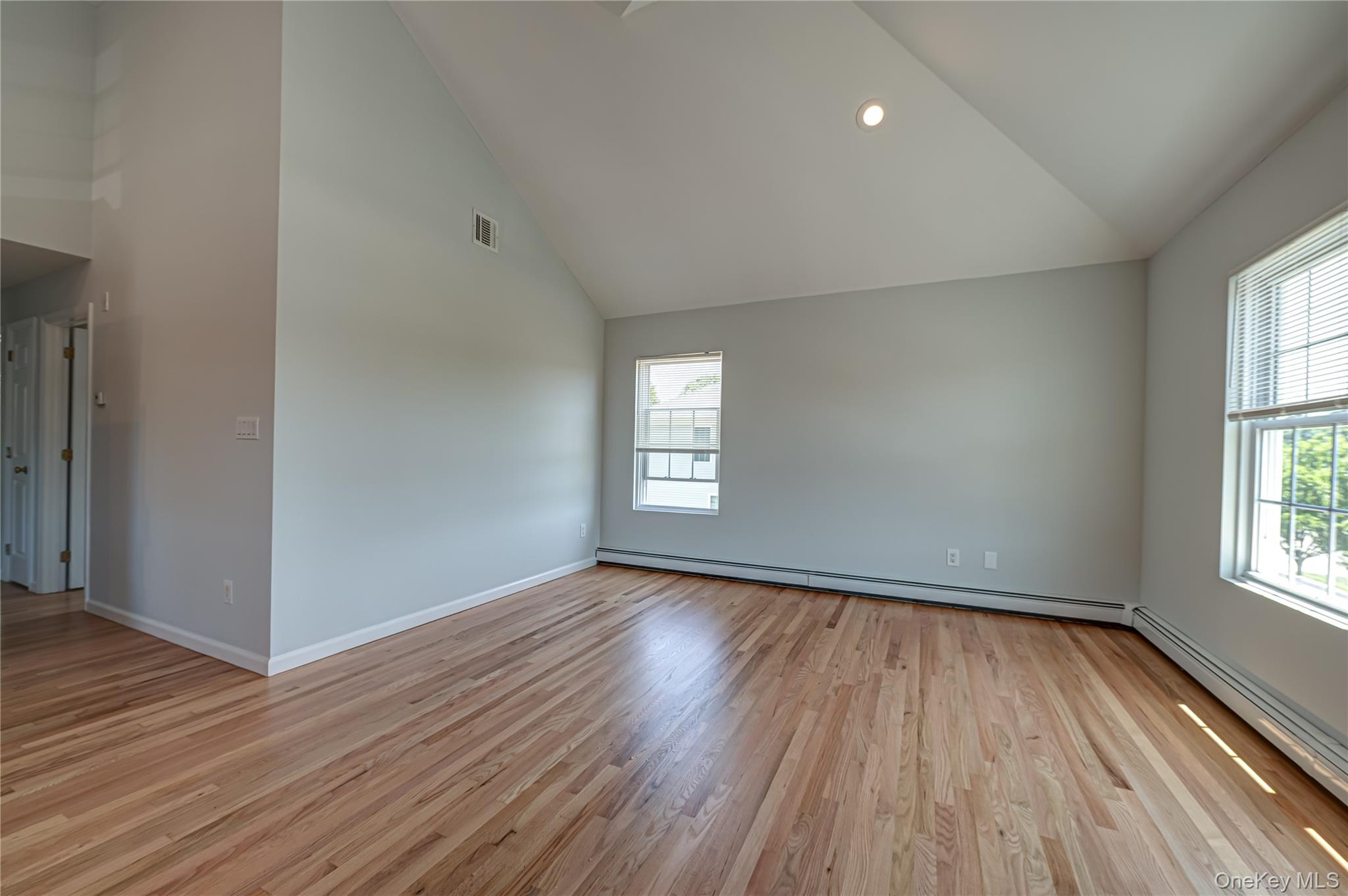 2163 Sunrise Highway Property Photo 9