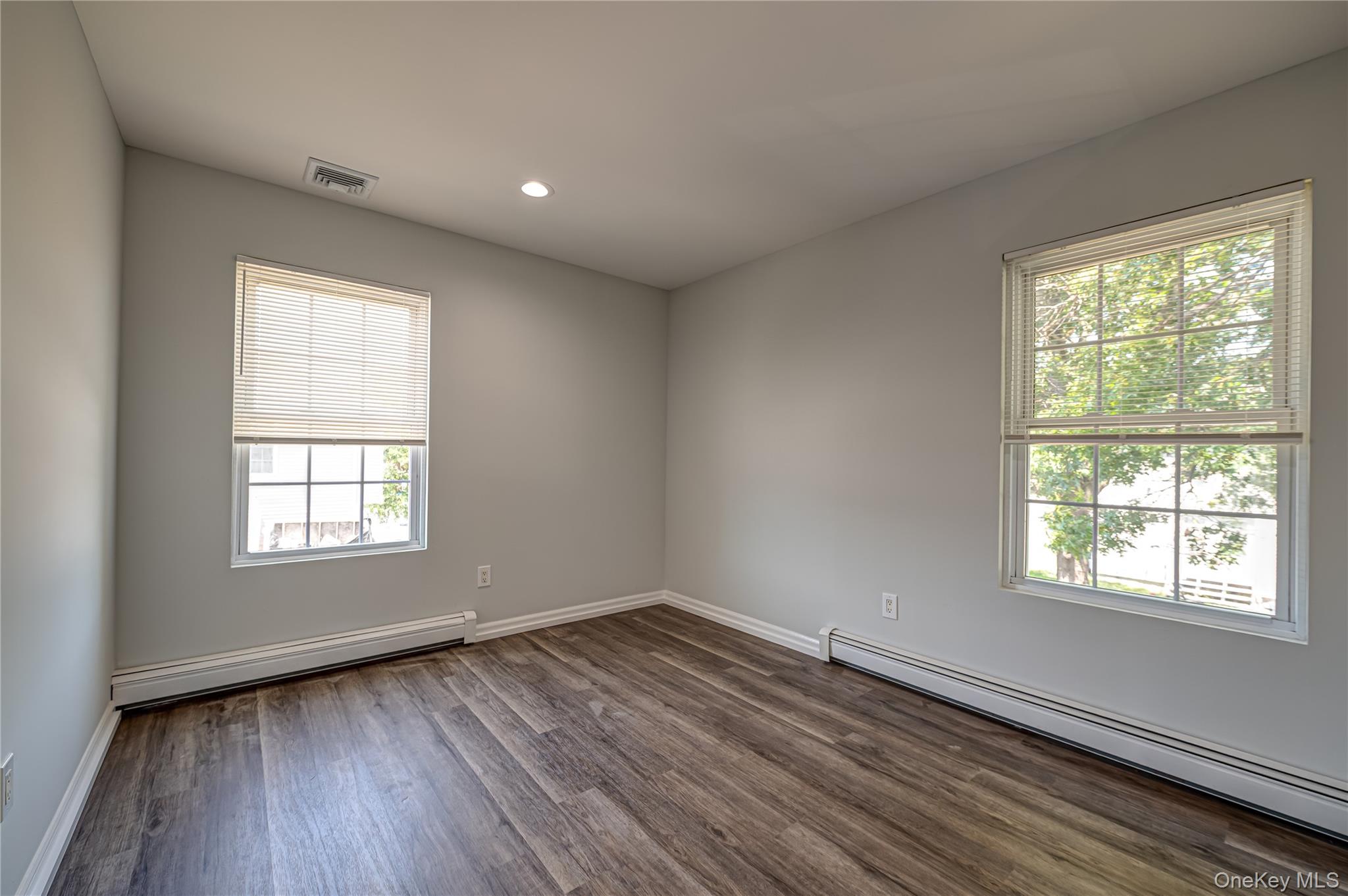 2163 Sunrise Highway Property Photo 11