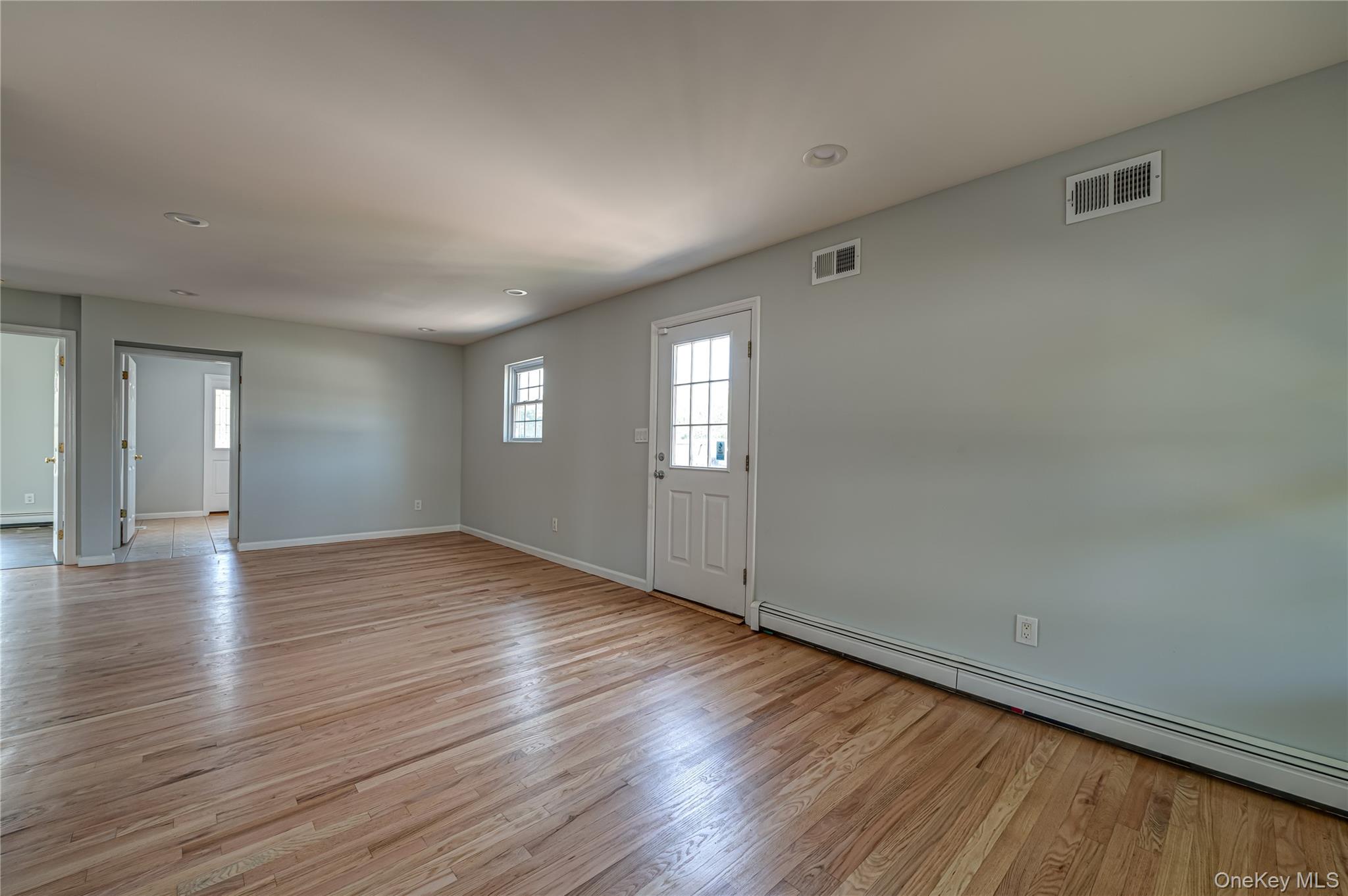 2163 Sunrise Highway Property Photo 17