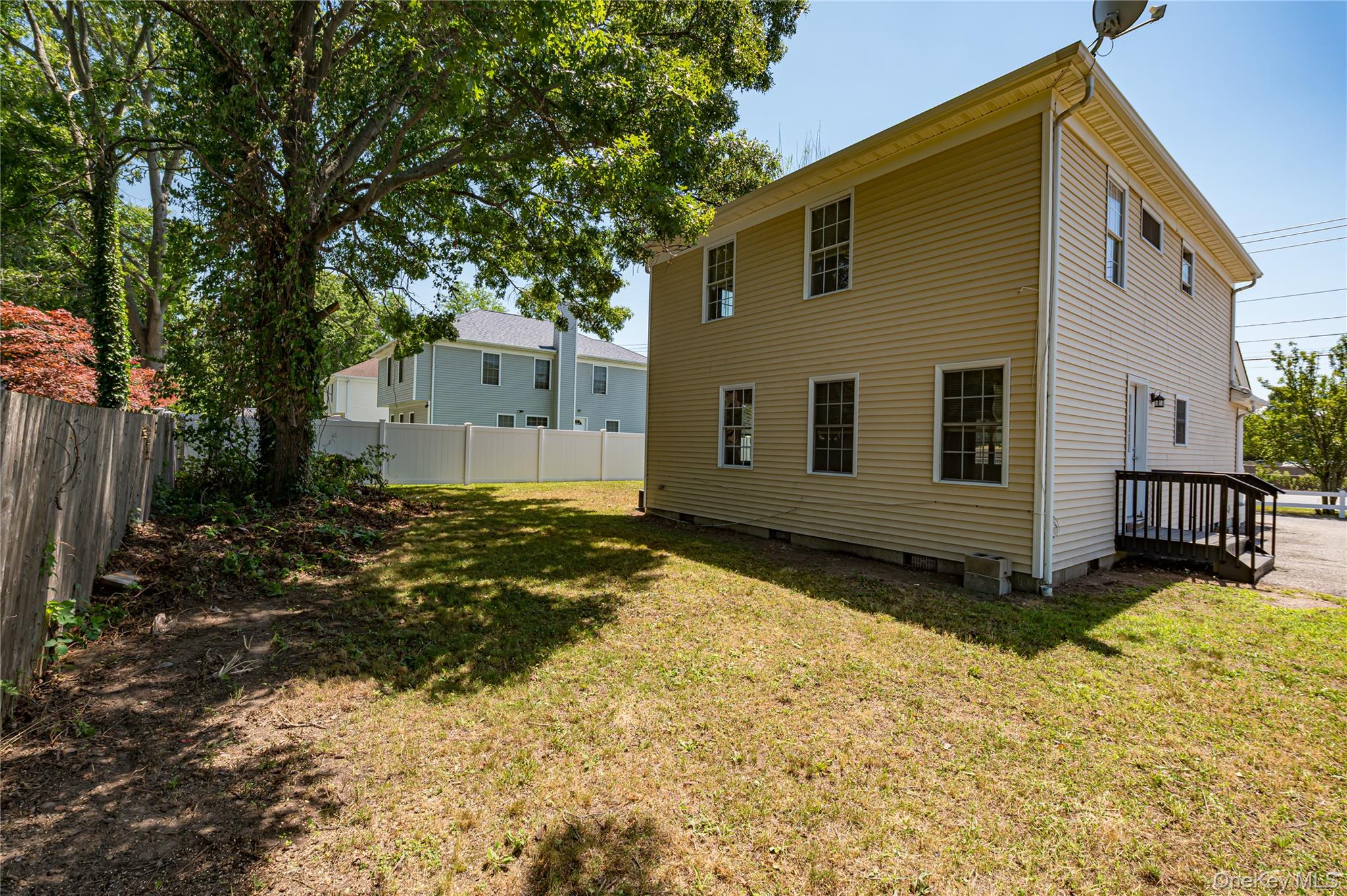 2163 Sunrise Highway Property Photo 27