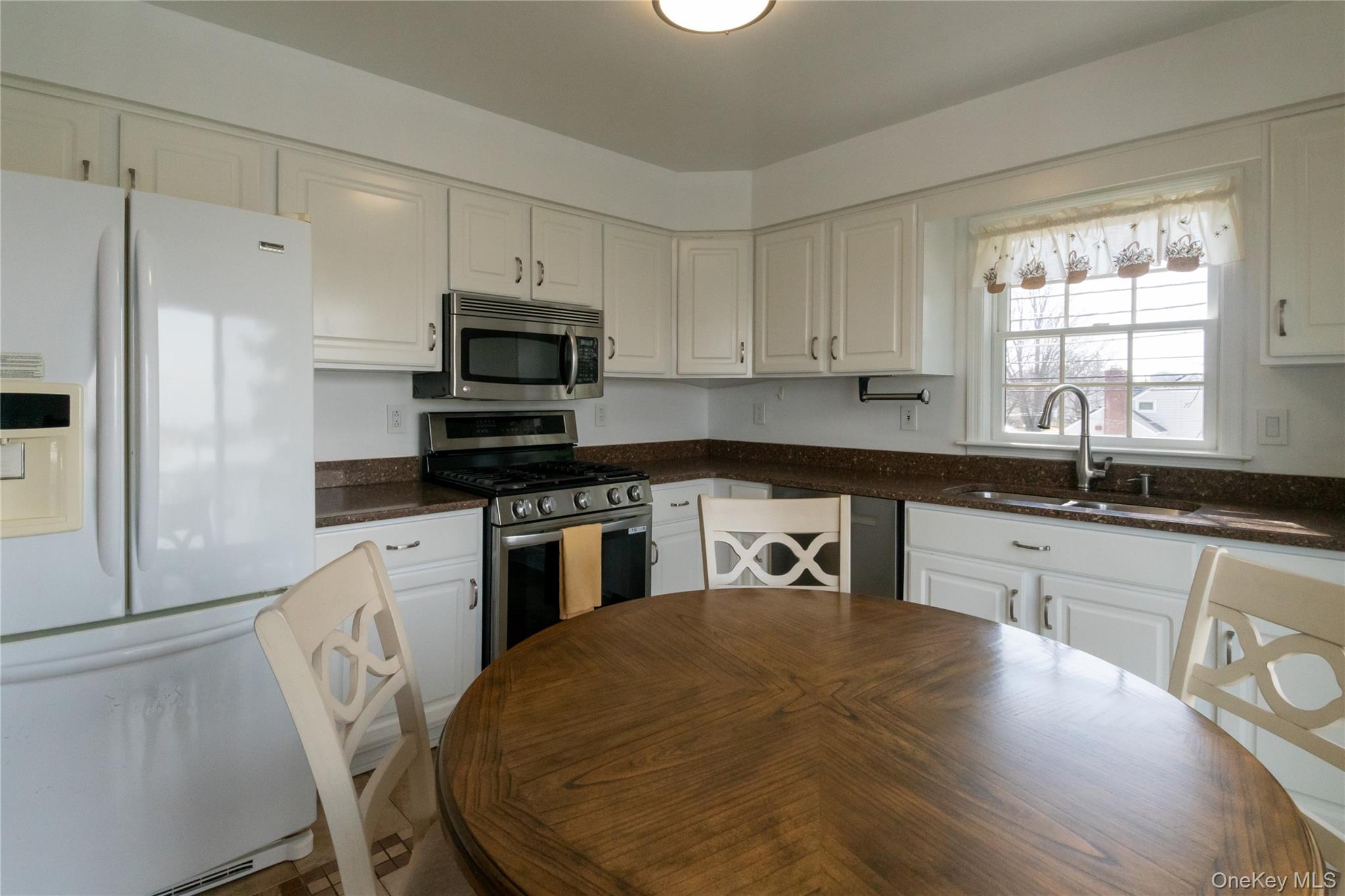 717 Kimball Avenue Property Photo 14