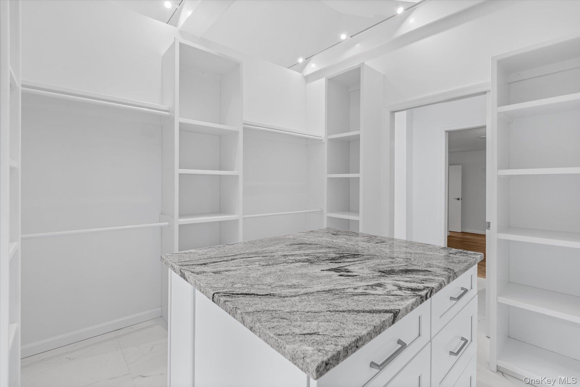 2 Westbourne Lane Property Photo 26