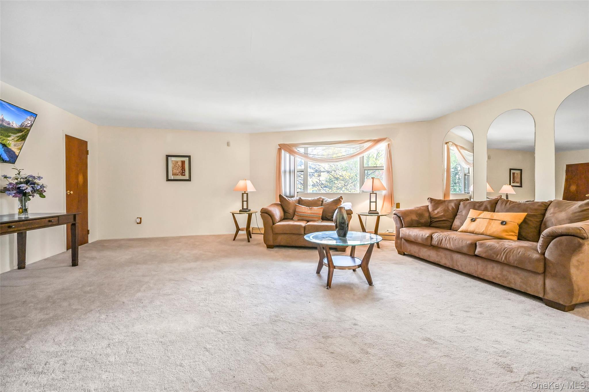 13214 Farmers Boulevard Property Photo 9