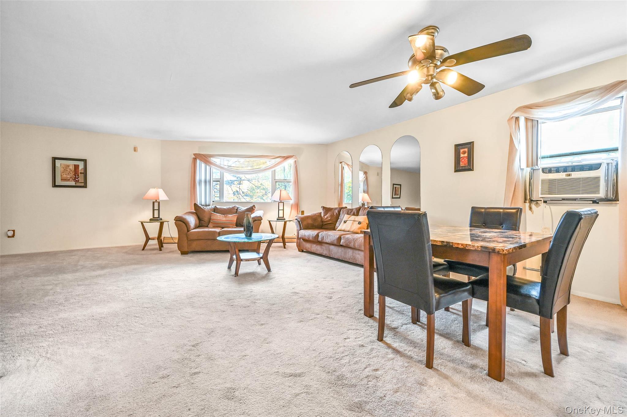 13214 Farmers Boulevard Property Photo 11