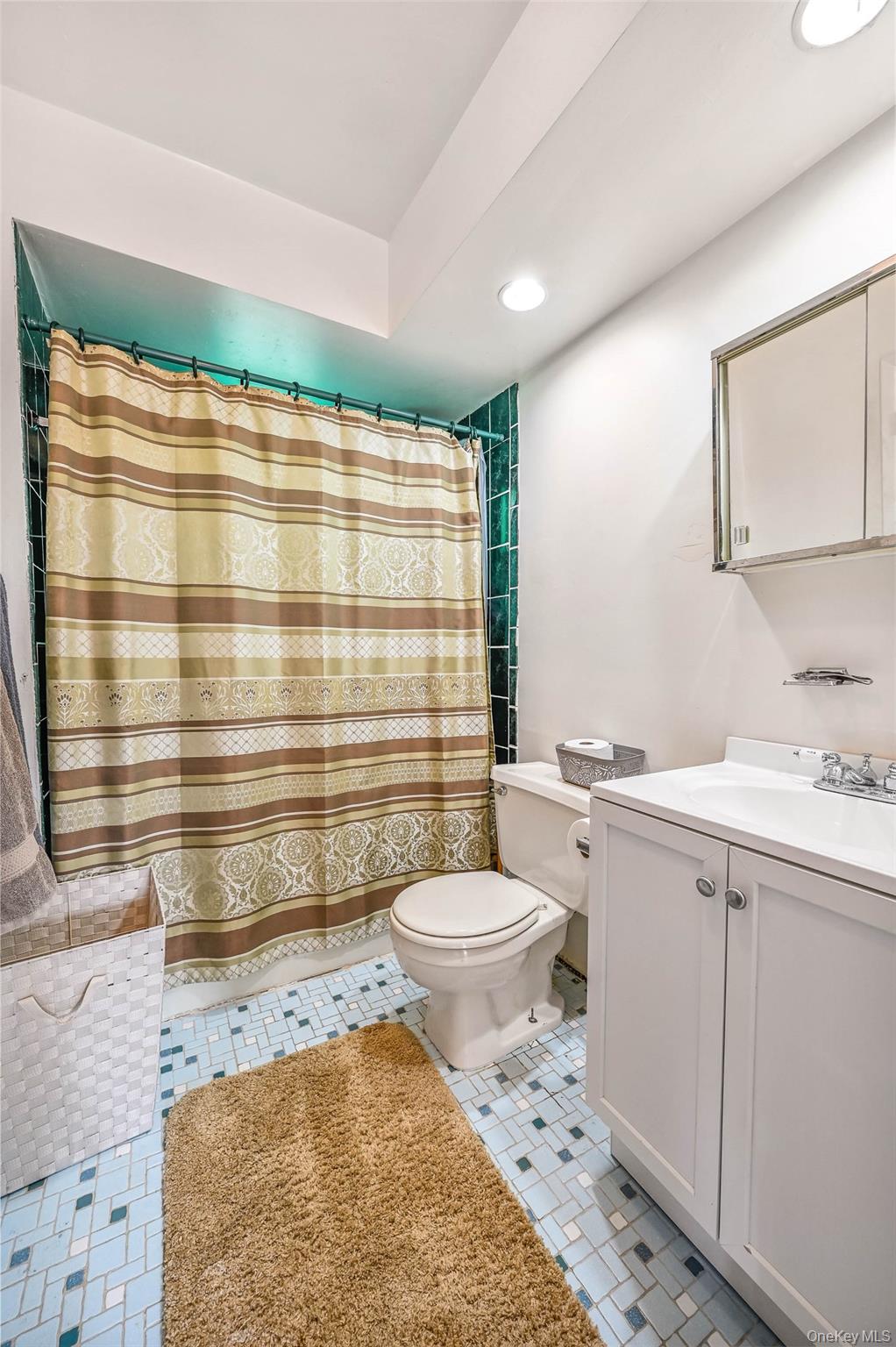 13214 Farmers Boulevard Property Photo 19