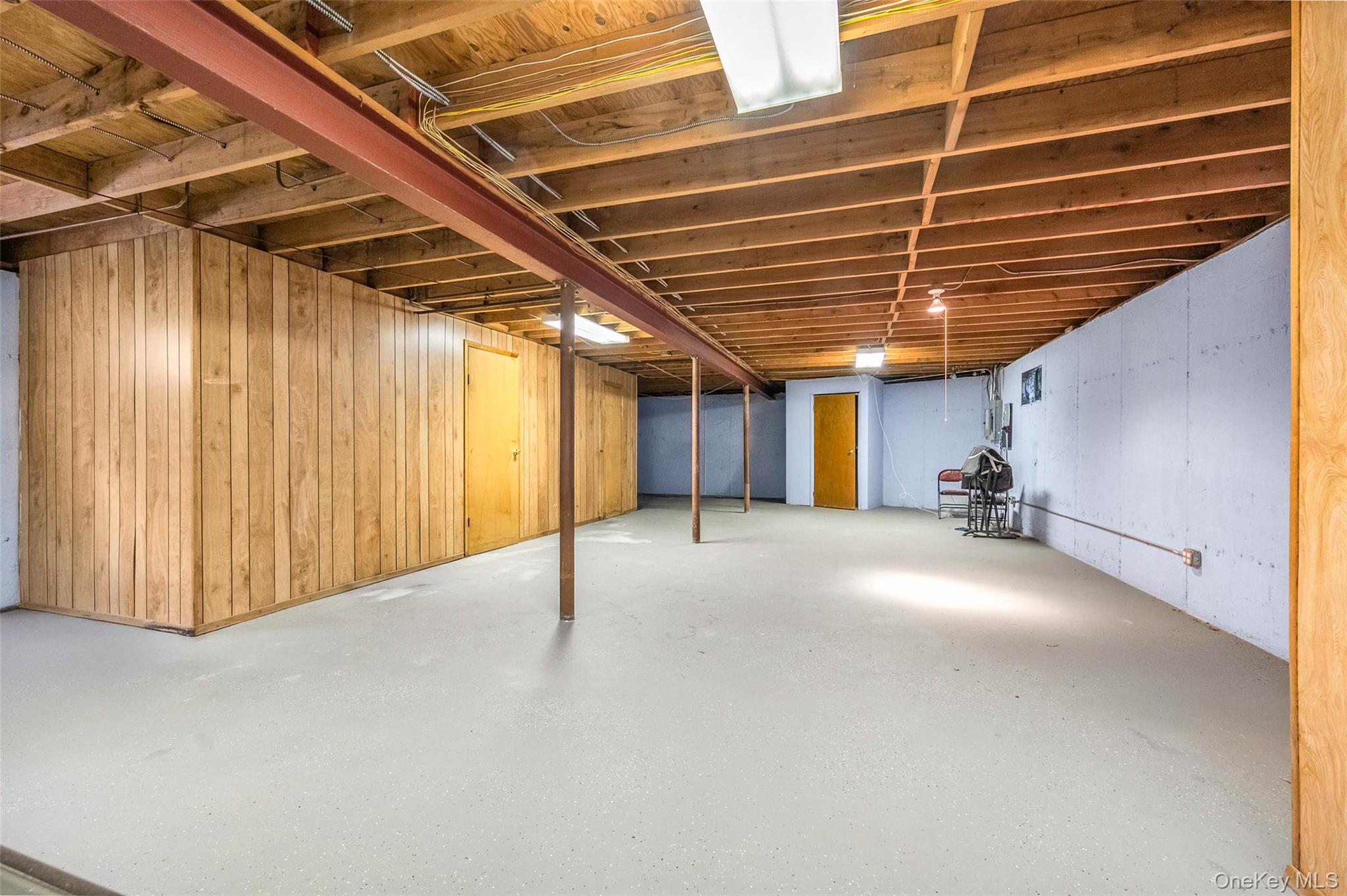 13214 Farmers Boulevard Property Photo 21