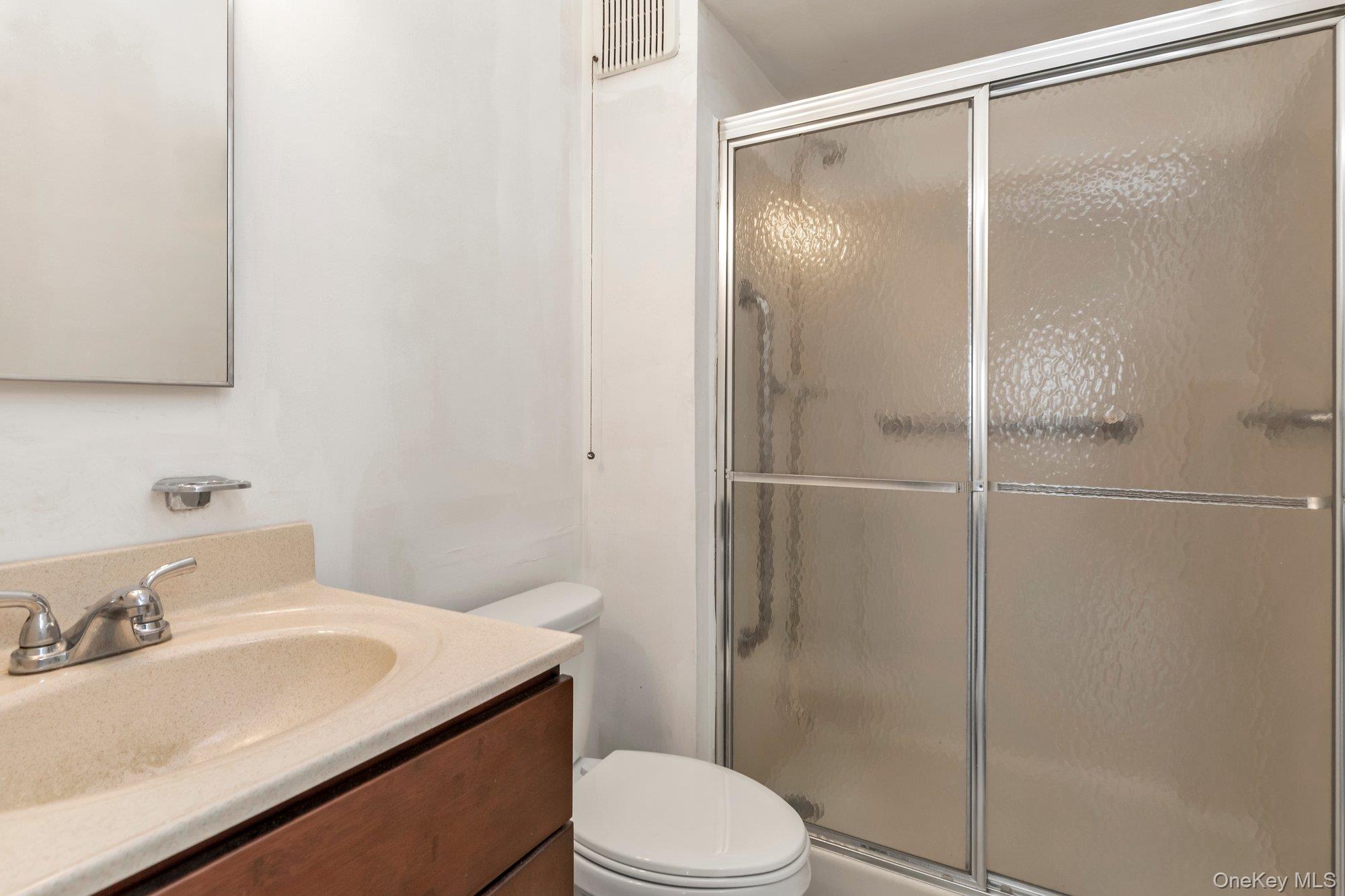 725 Miller Avenue 106 Property Photo 11