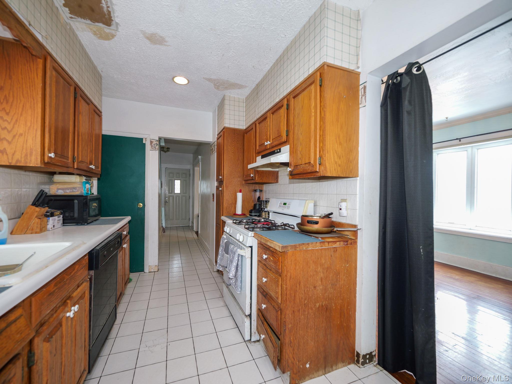 809 South Street Property Photo 14