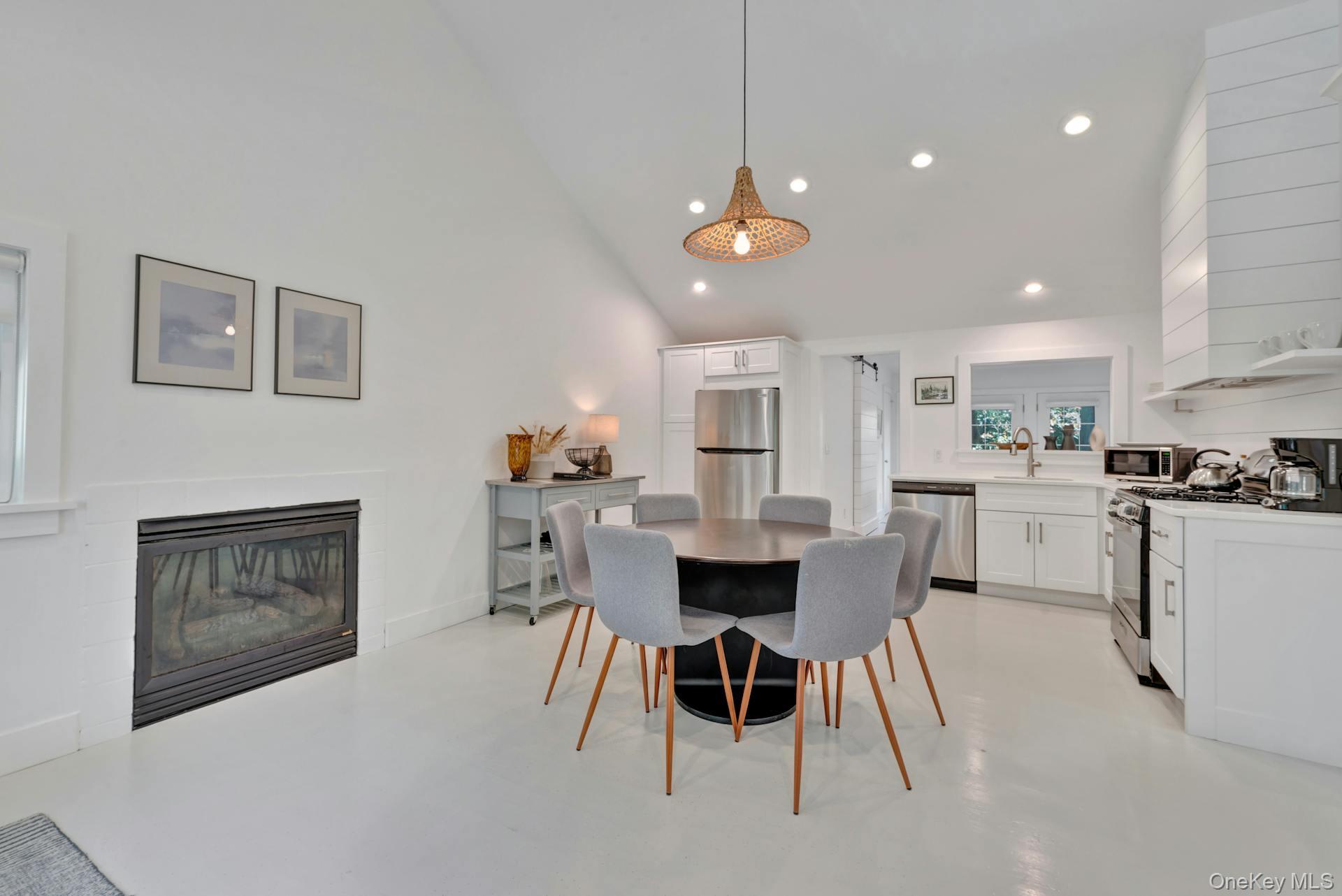 3670 Rocky Point Road Property Photo 6
