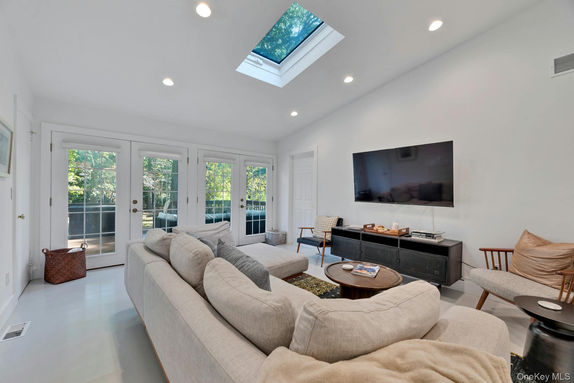 3670 Rocky Point Road Property Photo 8
