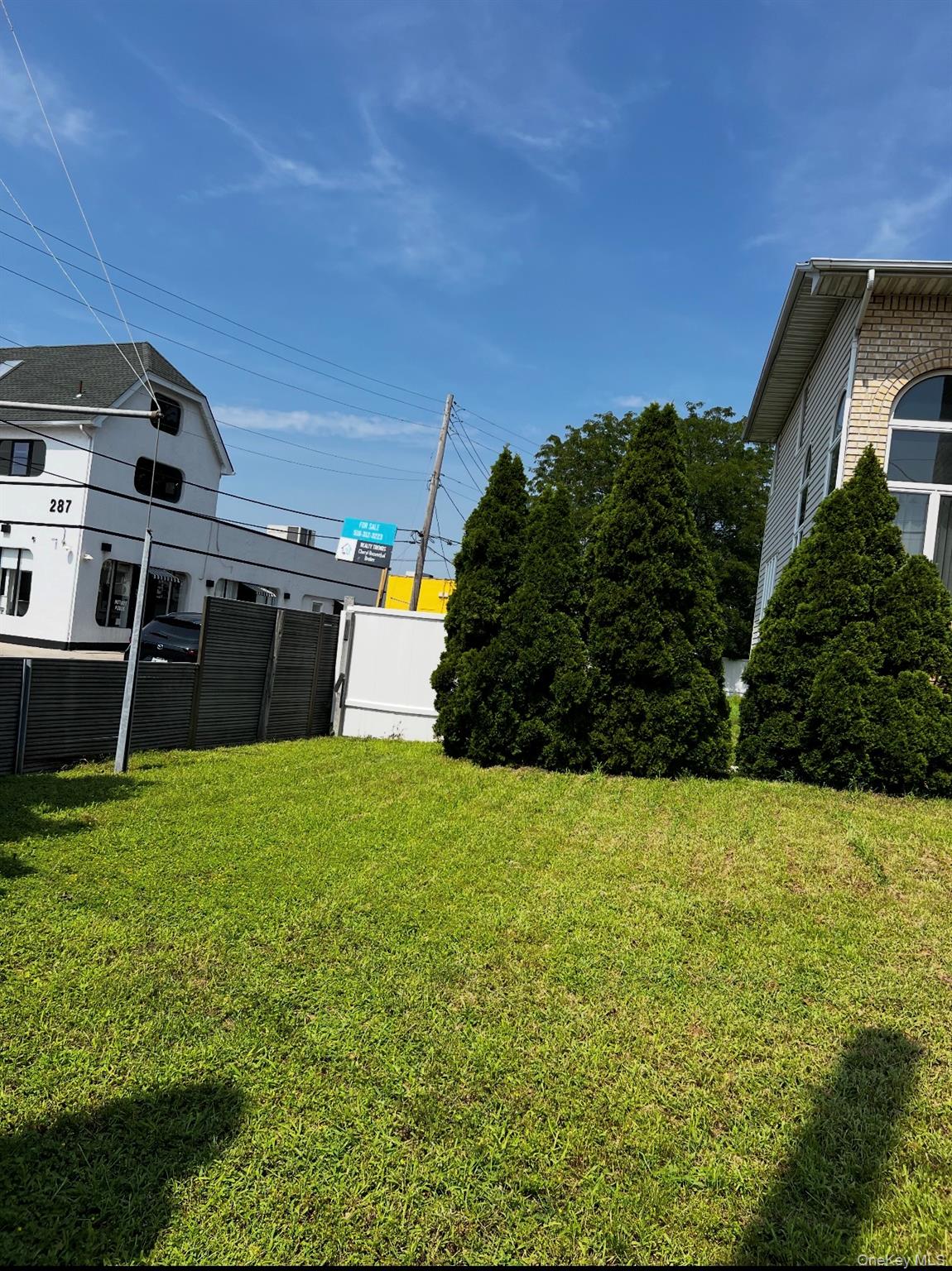 302 Carvel Avenue Property Photo 4