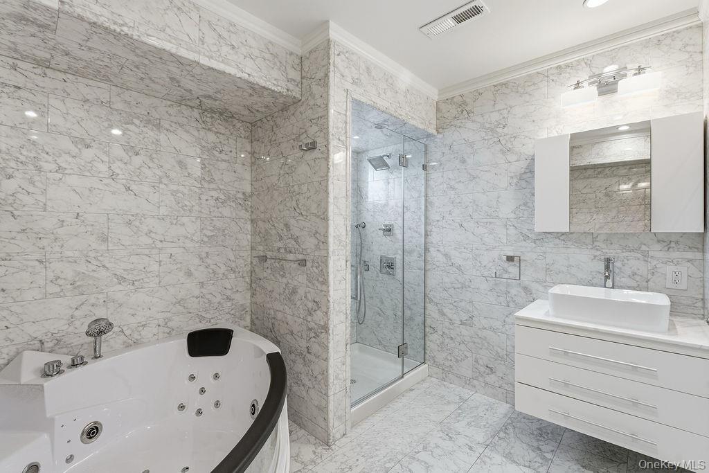 160-51 80th Street Property Photo 14