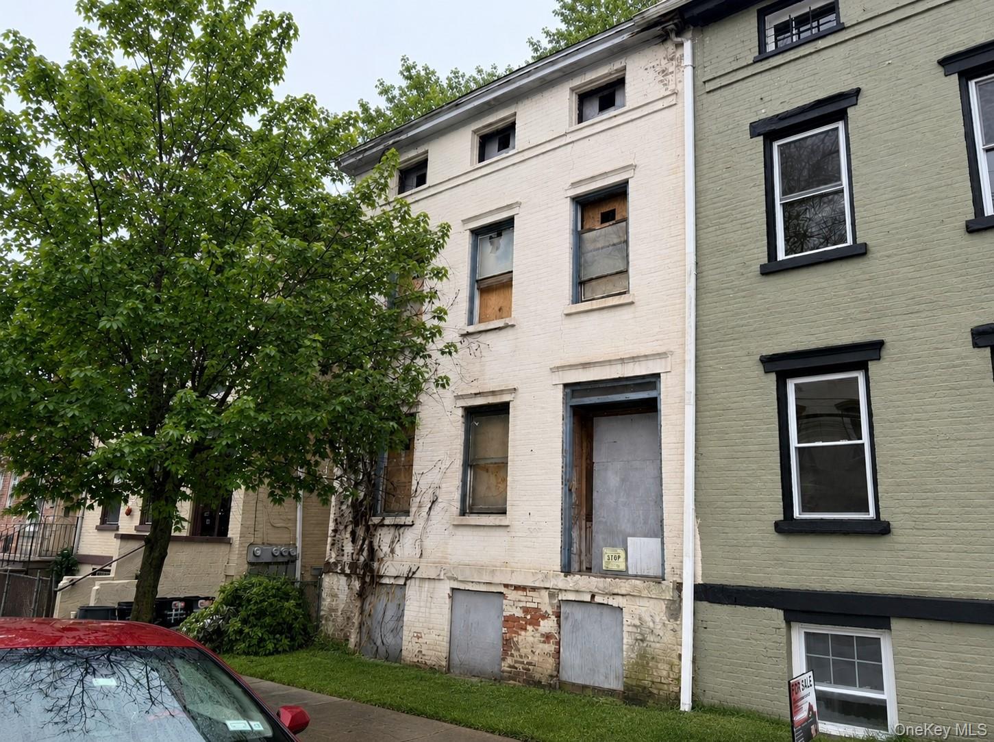 169 Chambers Street Property Photo 1