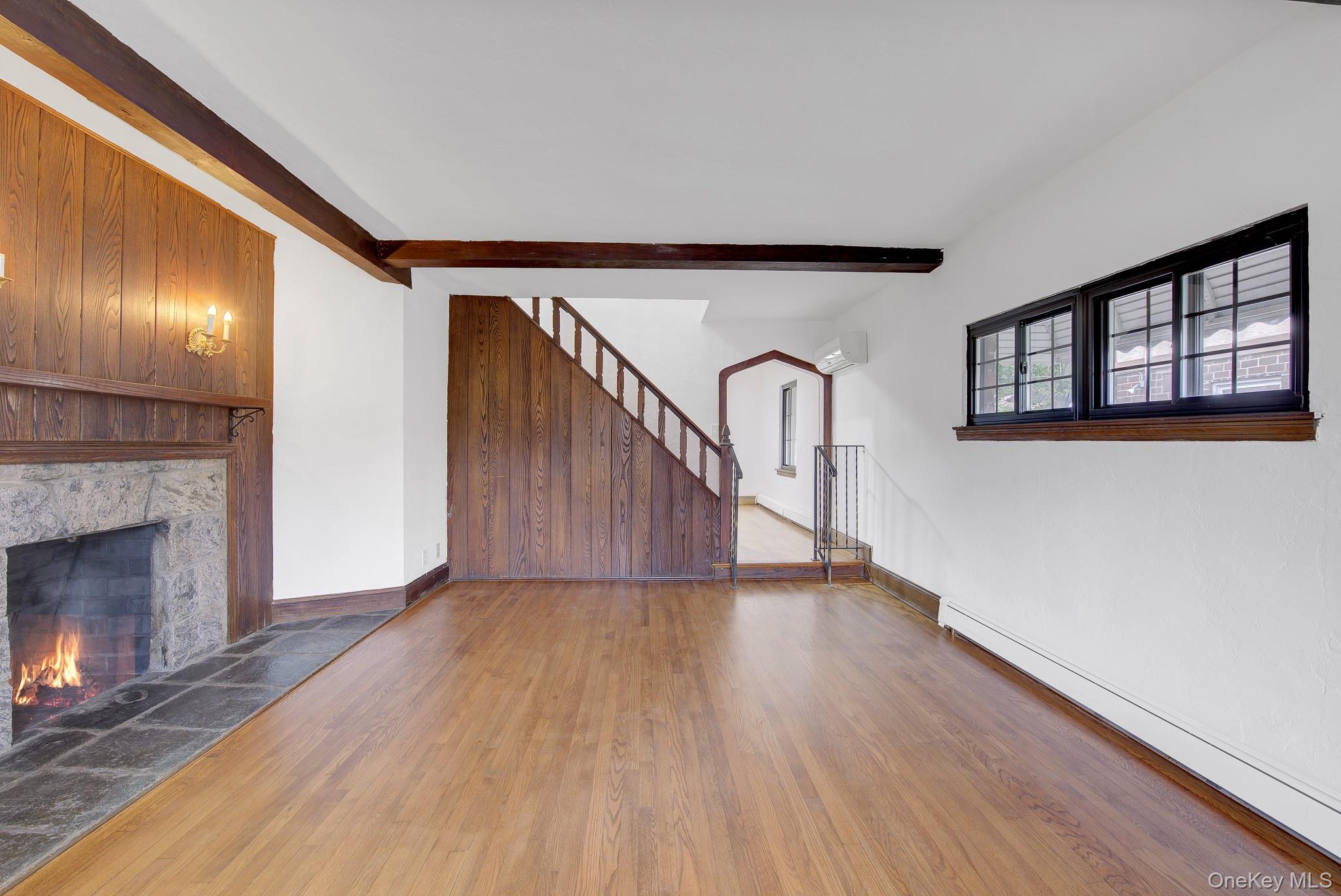 54 Surrey Lane Property Photo 8