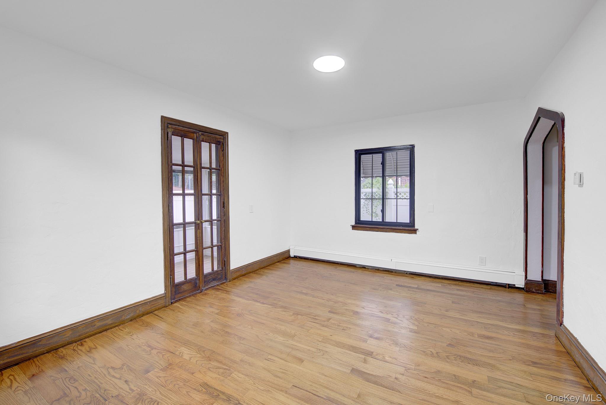 54 Surrey Lane Property Photo 11