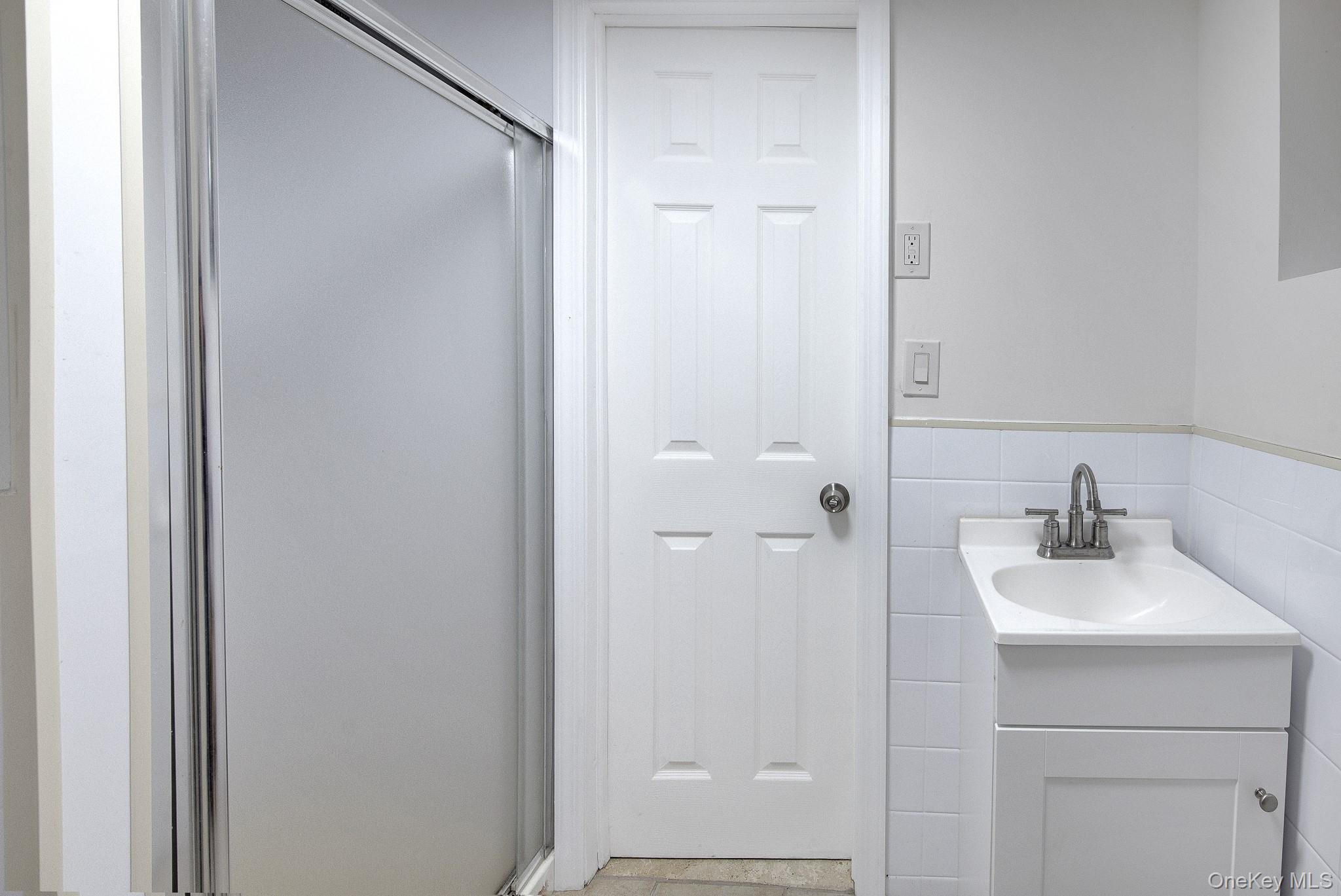 54 Surrey Lane Property Photo 27
