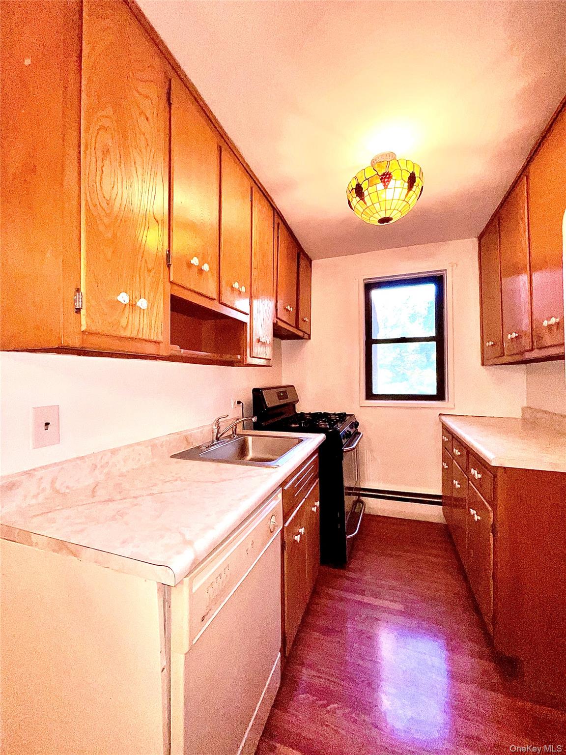 5 Oakdale Manor B18 Property Photo 15