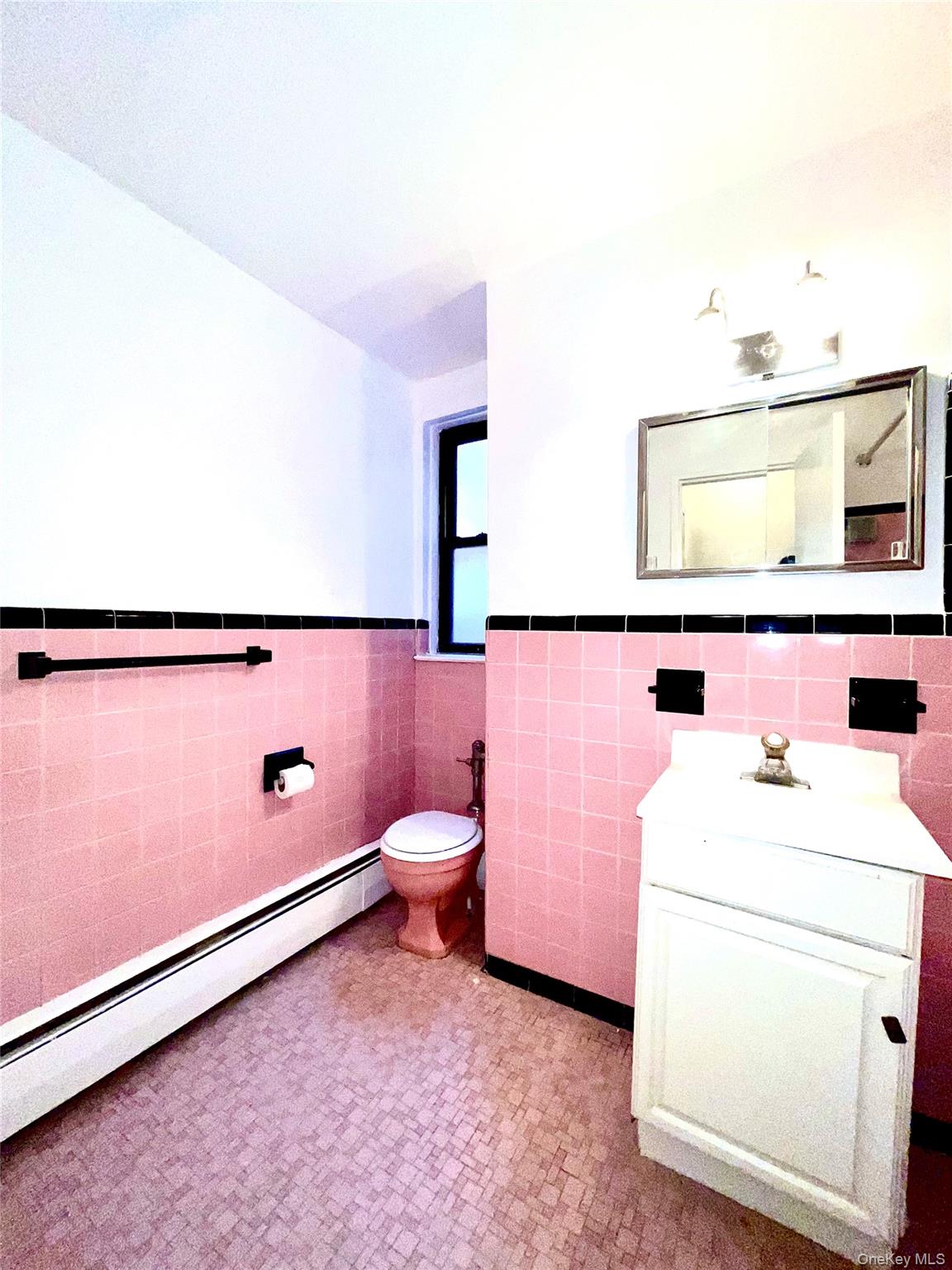 5 Oakdale Manor B18 Property Photo 16