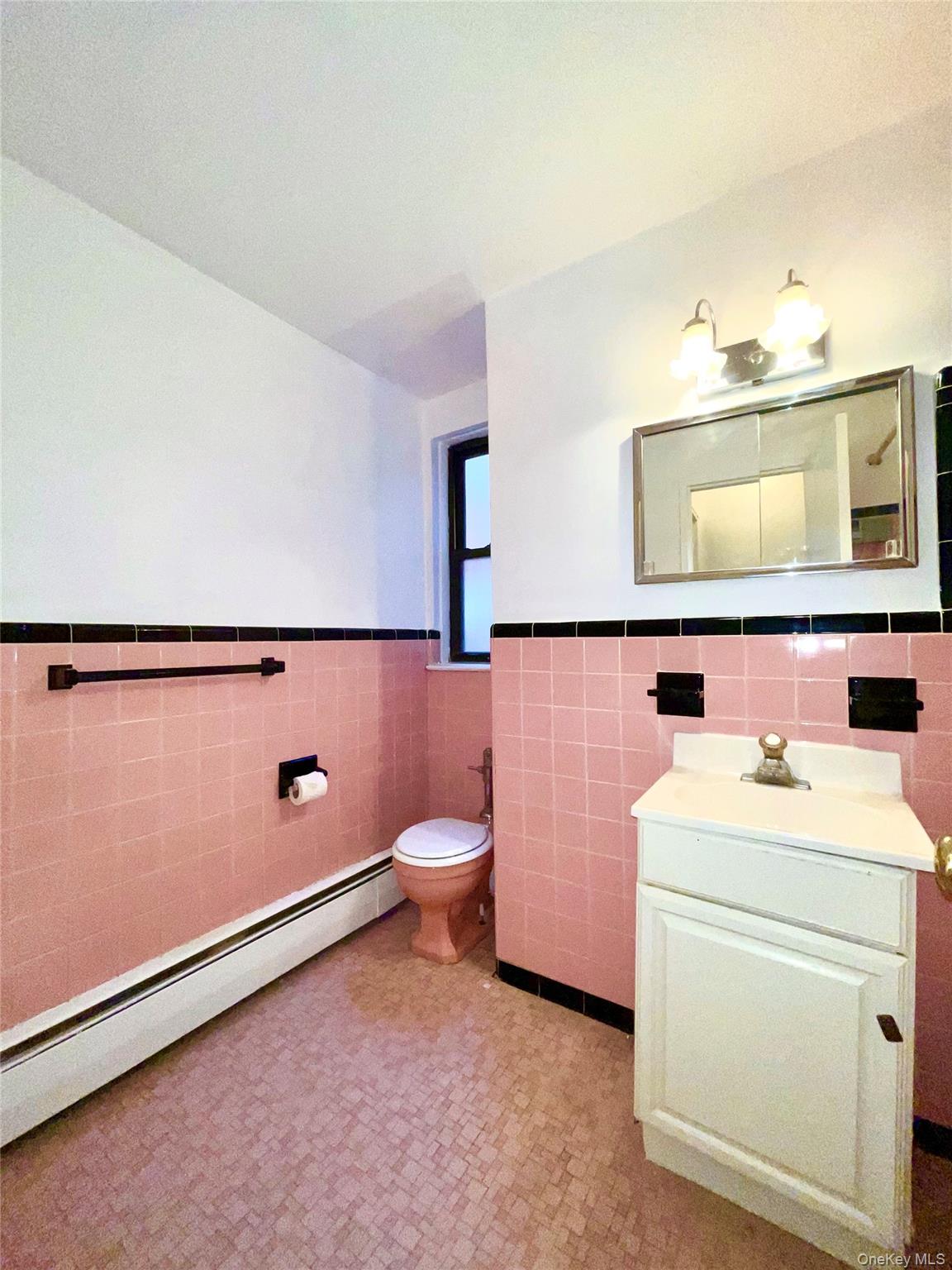 5 Oakdale Manor B18 Property Photo 17