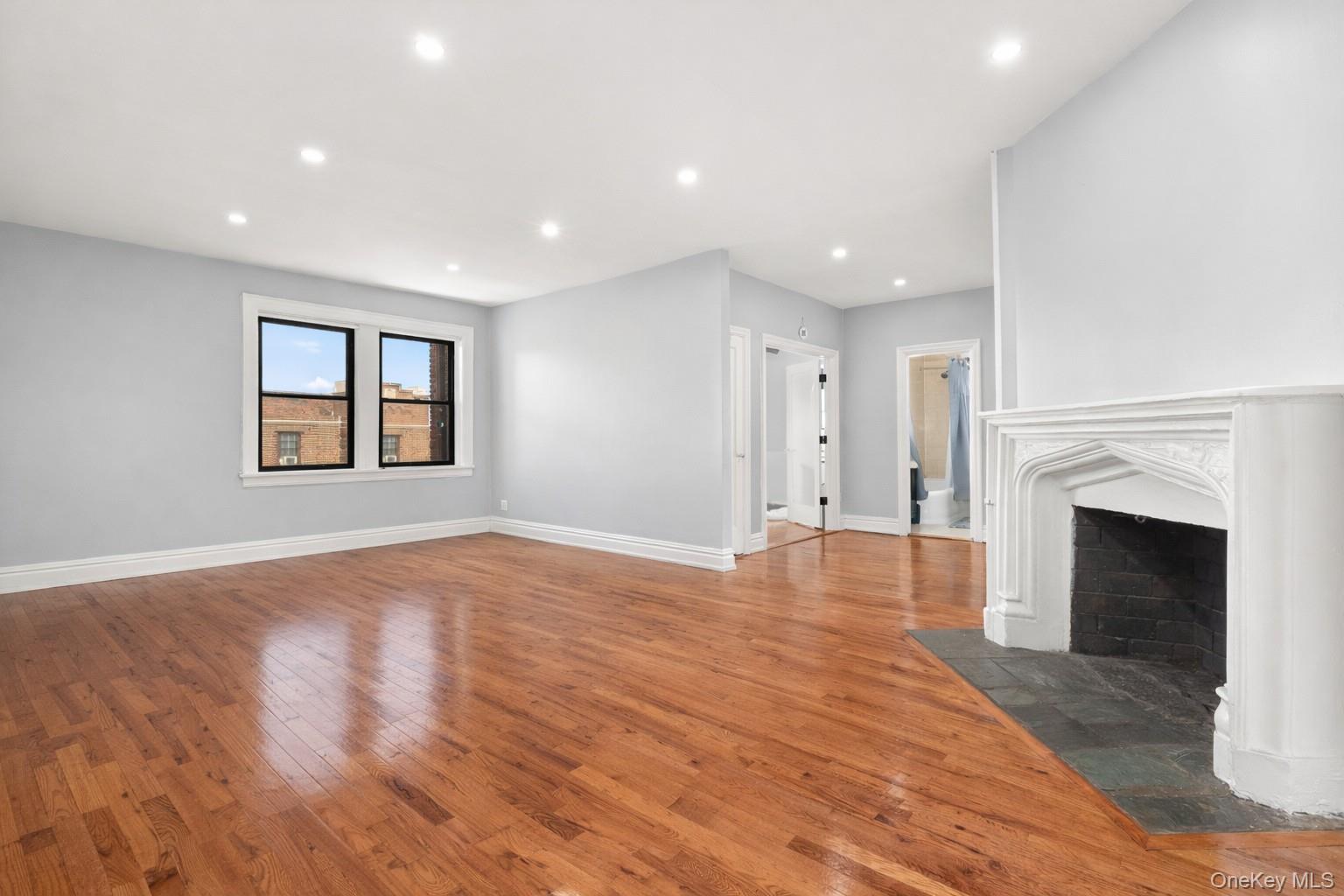 1 Franklin Avenue 6a Property Photo 3
