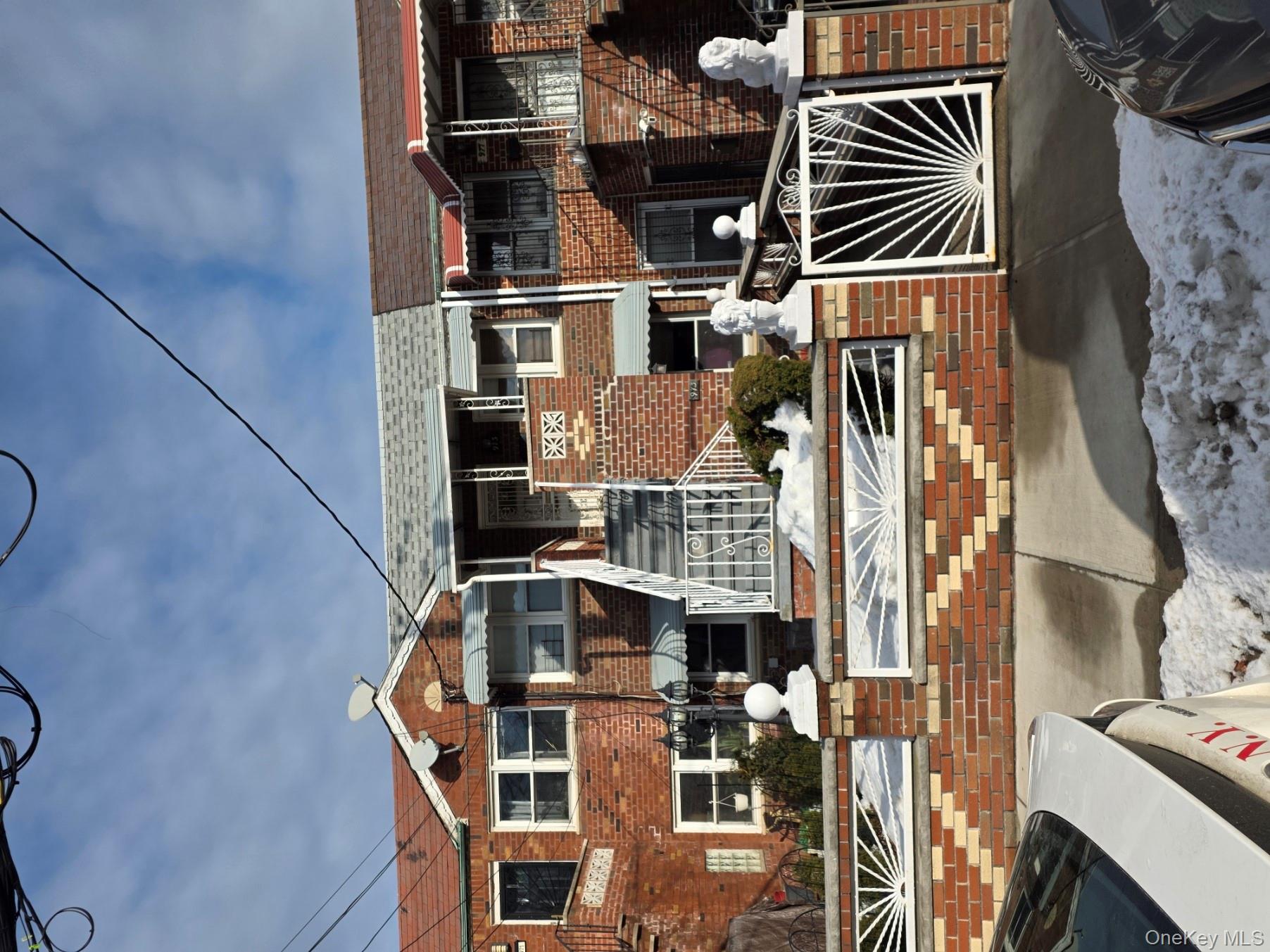 973 E 48th Street Property Photo 1