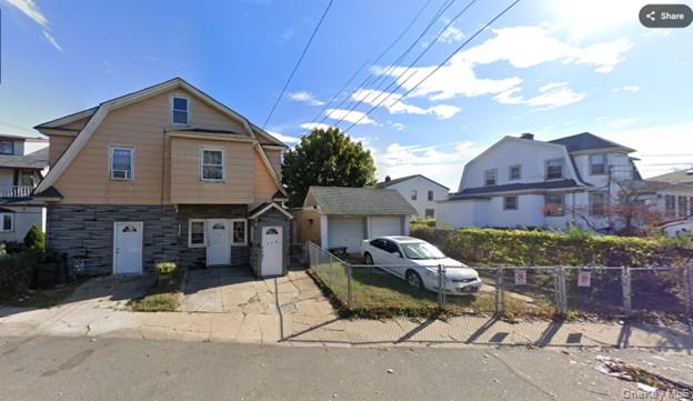 274 Lawrence Avenue Property Photo 5