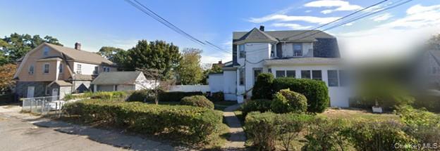 274 Lawrence Avenue Property Photo 6