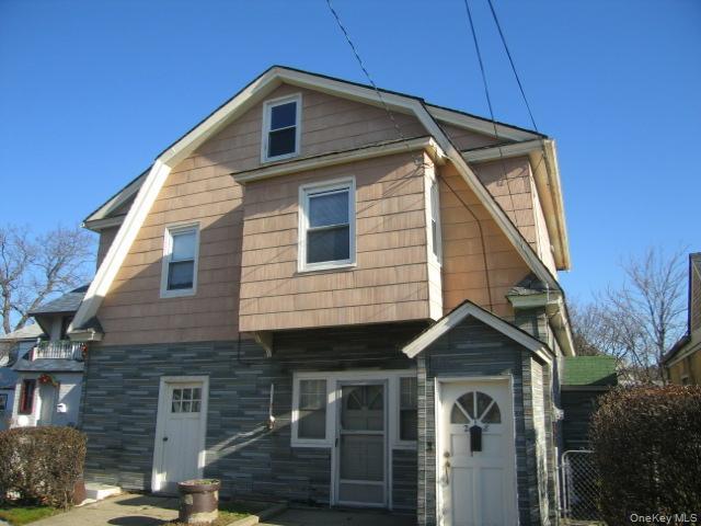 274 Lawrence Avenue Property Photo 9