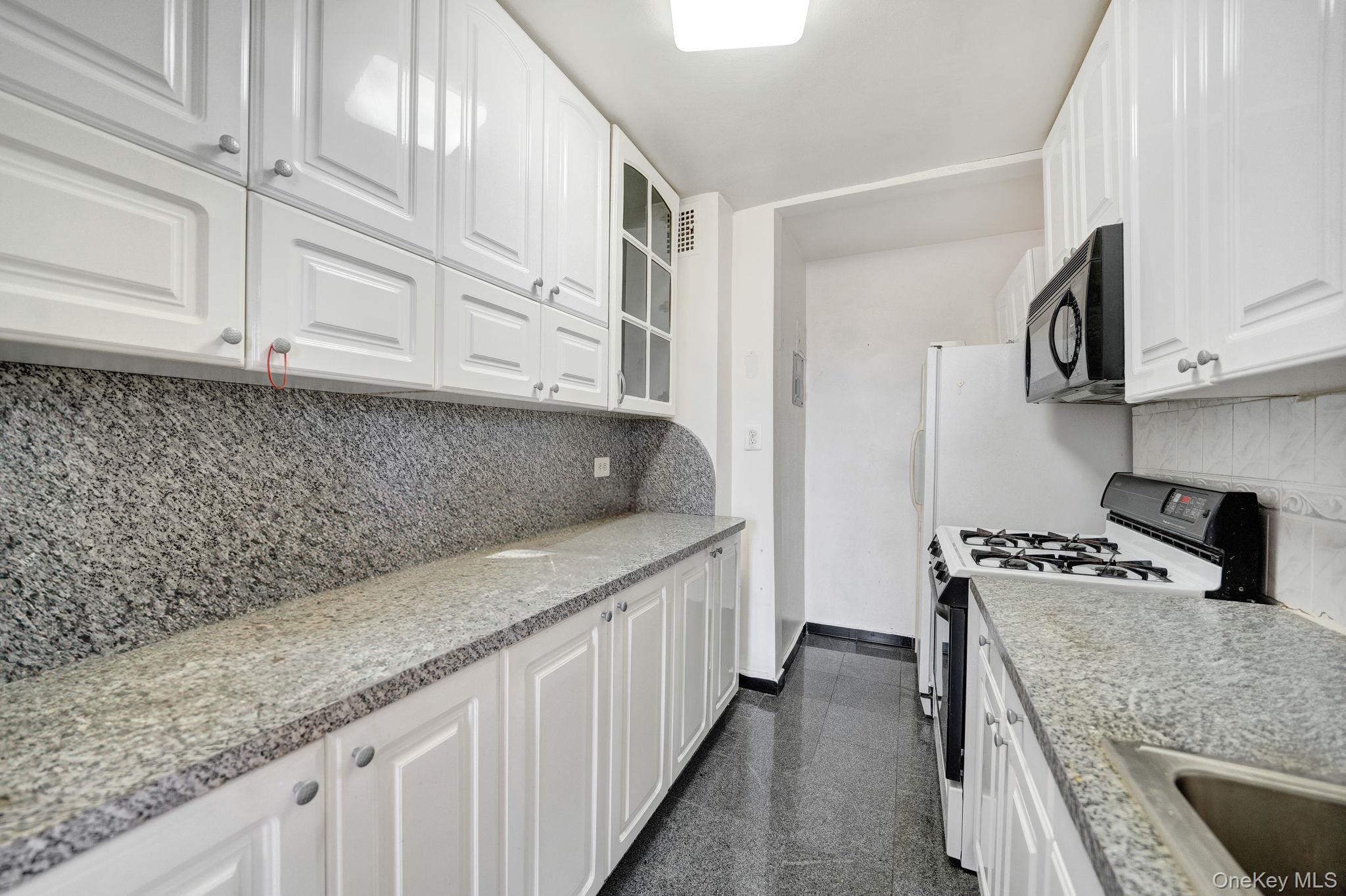 735 Avenue W 6m Property Photo 7