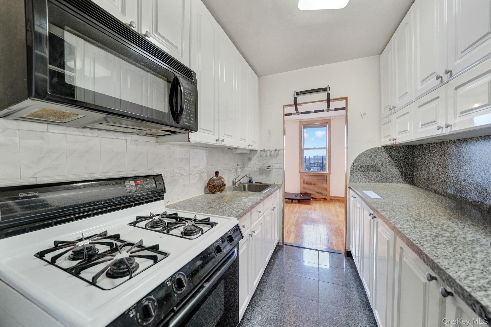 735 Avenue W 6m Property Photo 8