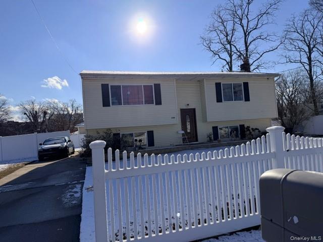 294 40th Street Property Photo 1