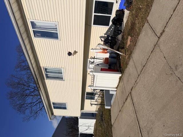 294 40th Street Property Photo 4