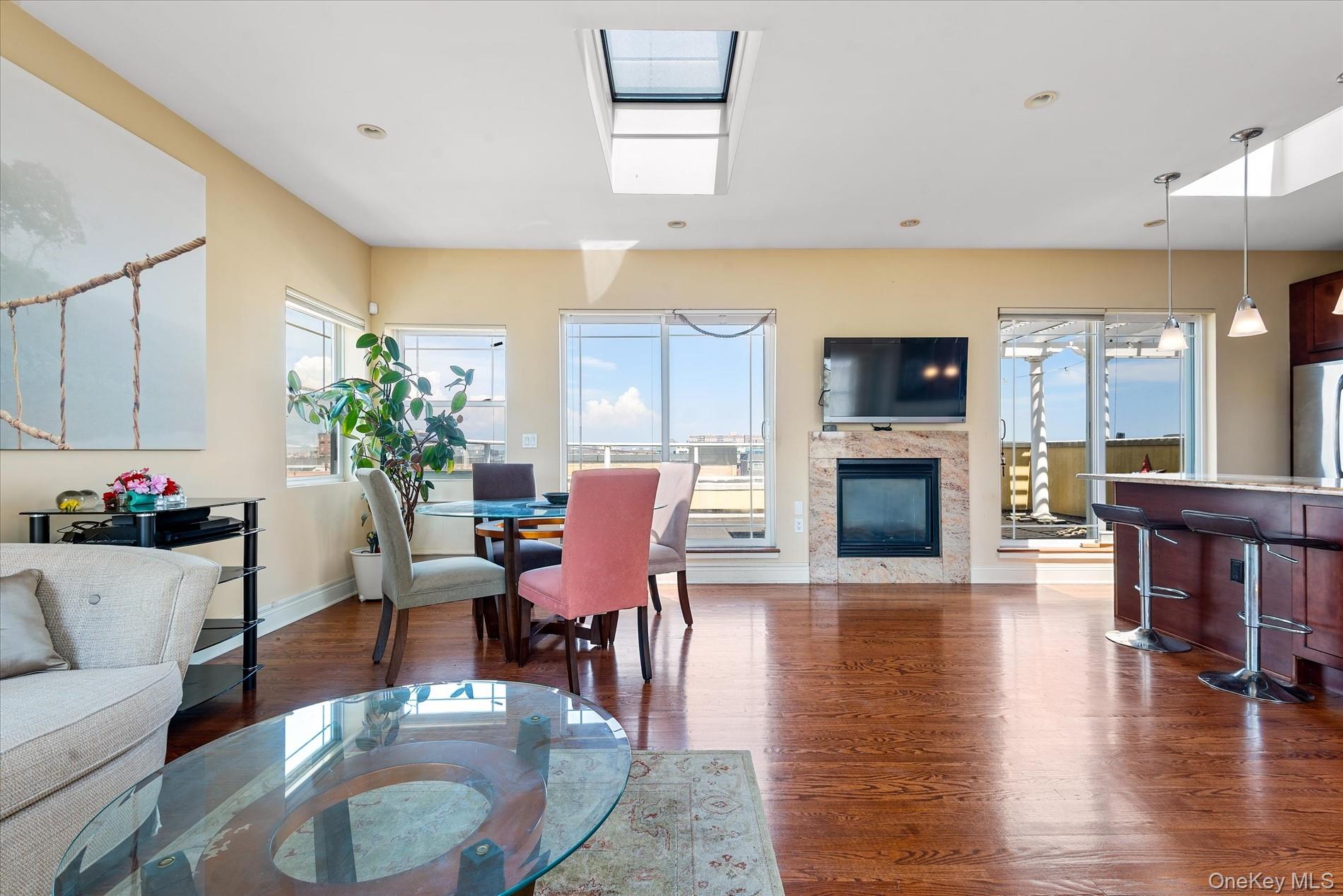 171 Beach 100th Street 9c Property Photo 4