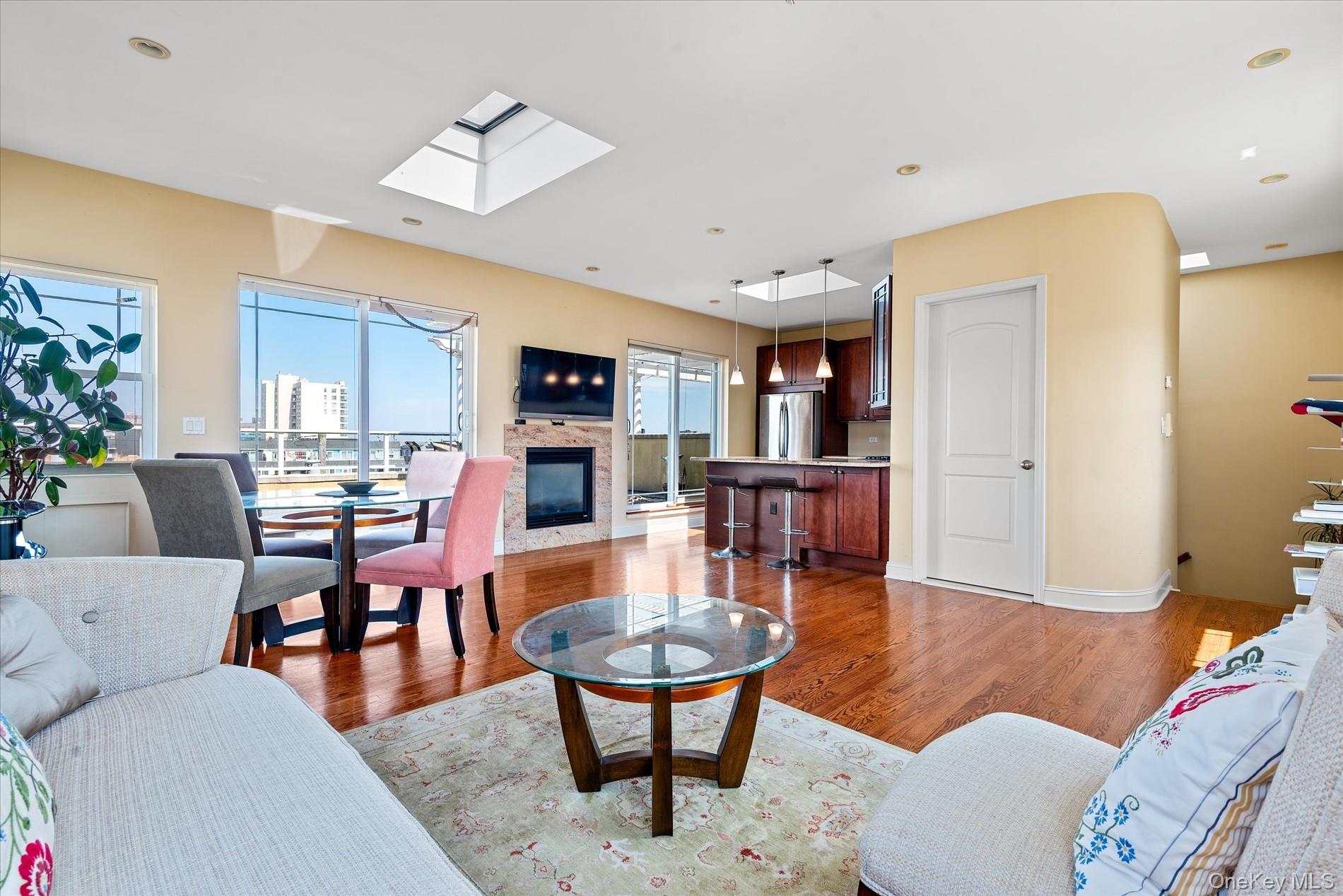 171 Beach 100th Street 9c Property Photo 6