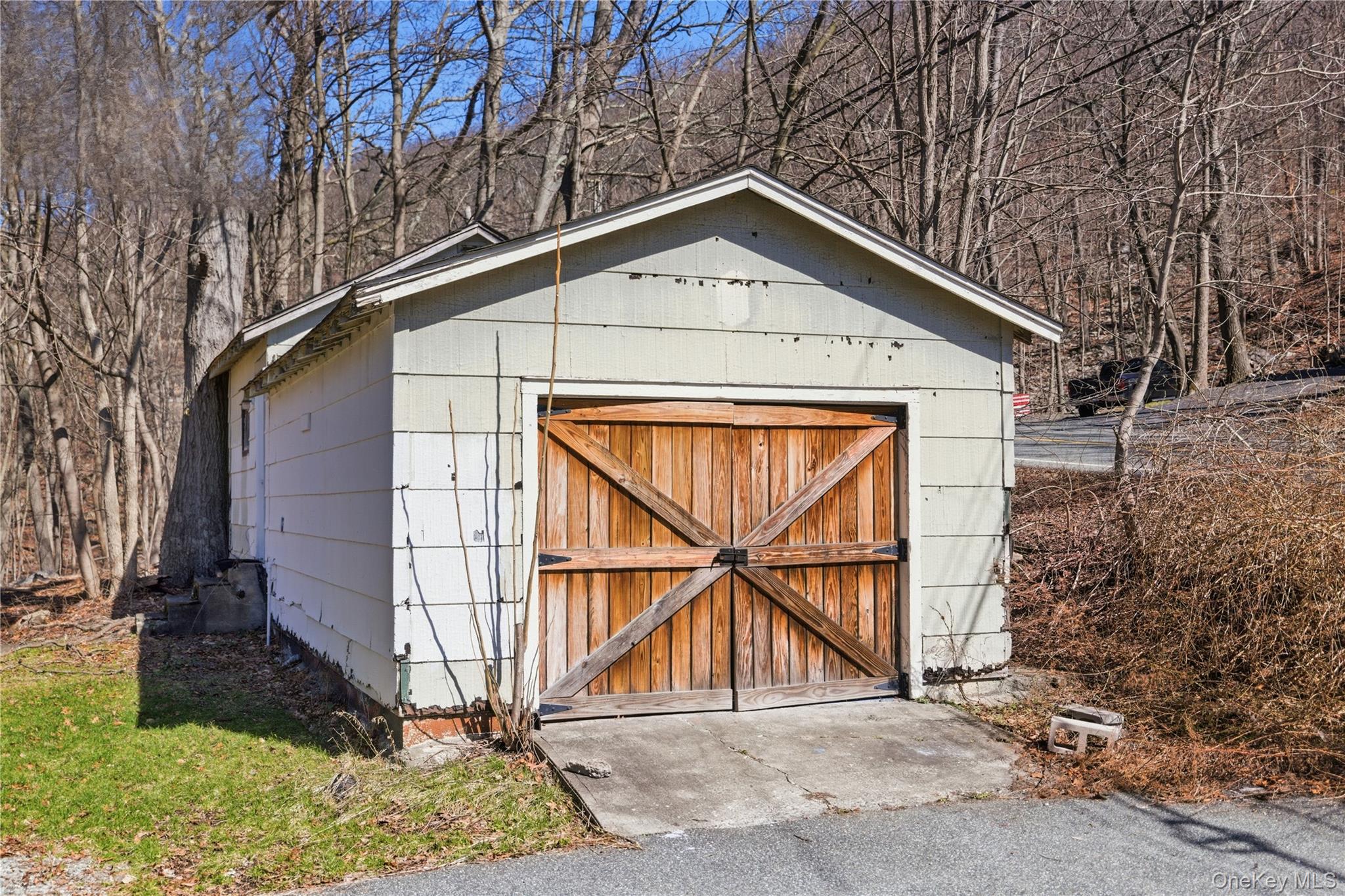 1100 State Route 17a Property Photo 3