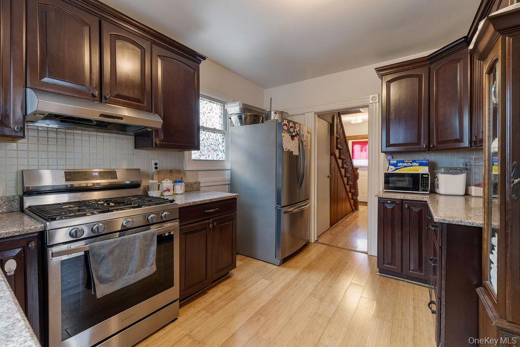 165 Gurnee Avenue Property Photo 8