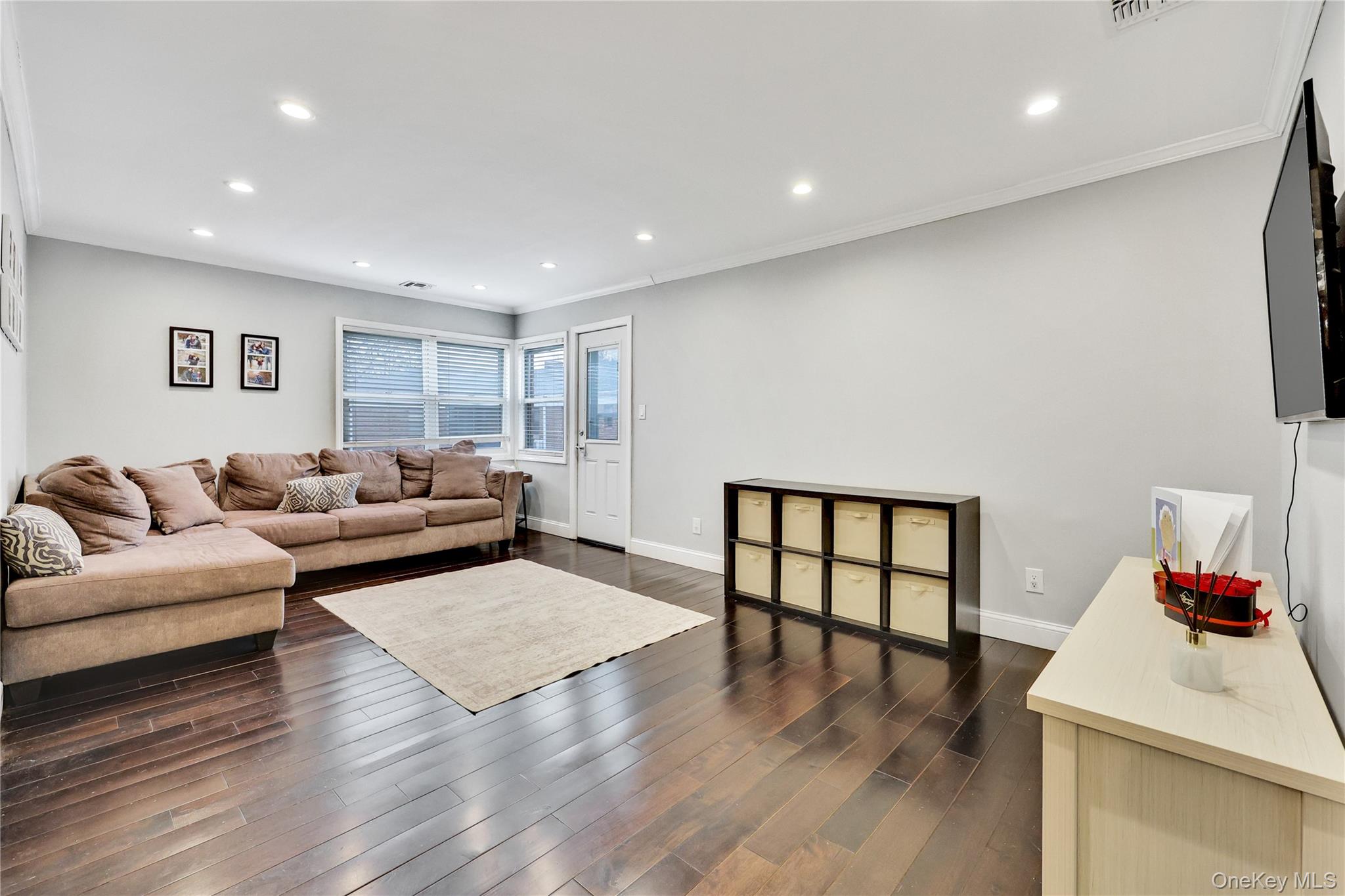 1201 E Broadway H-23 Property Photo 10