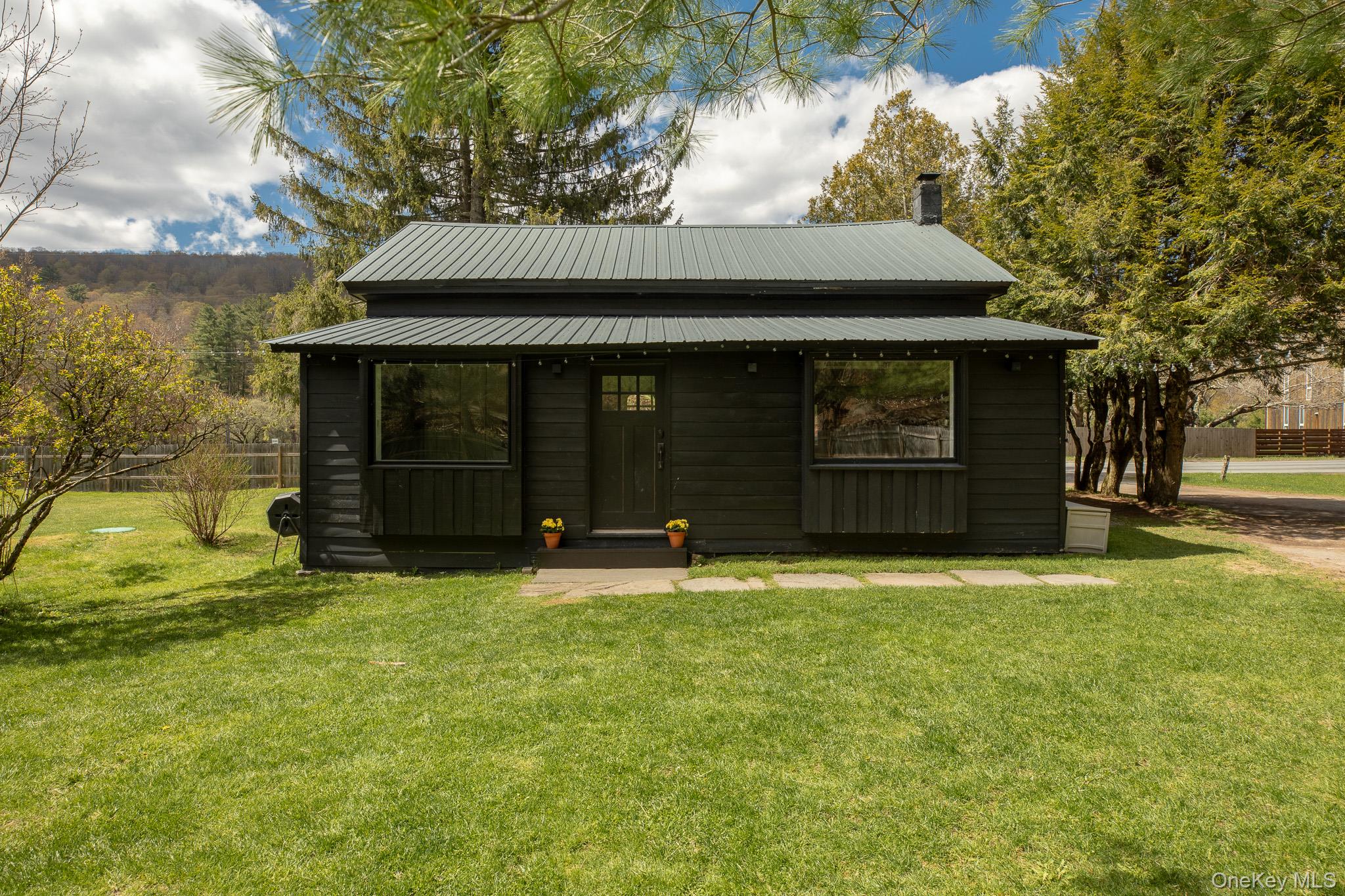 1462 Denning Road Property Photo 1