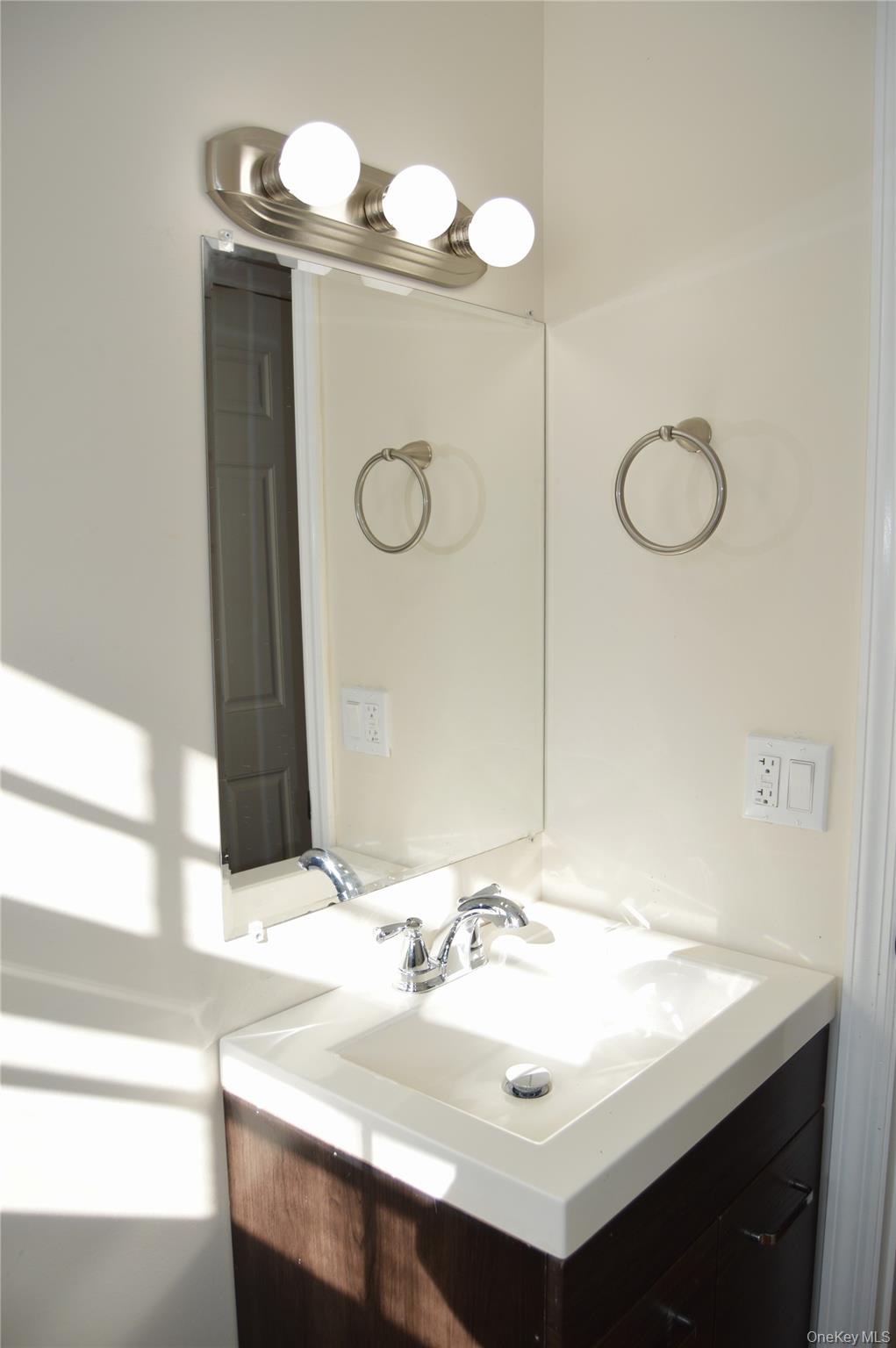 108 Flower Hill Property Photo 16