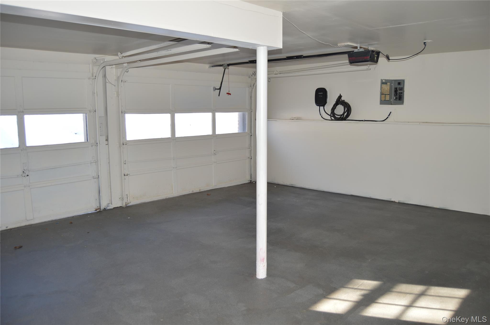 108 Flower Hill Property Photo 17