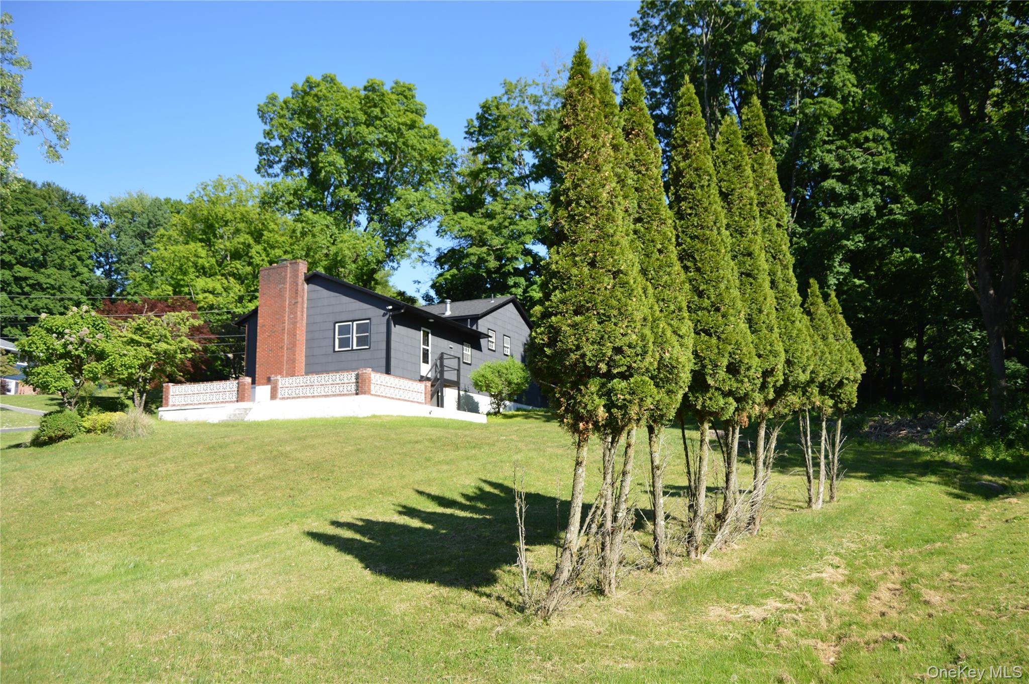 108 Flower Hill Property Photo 21