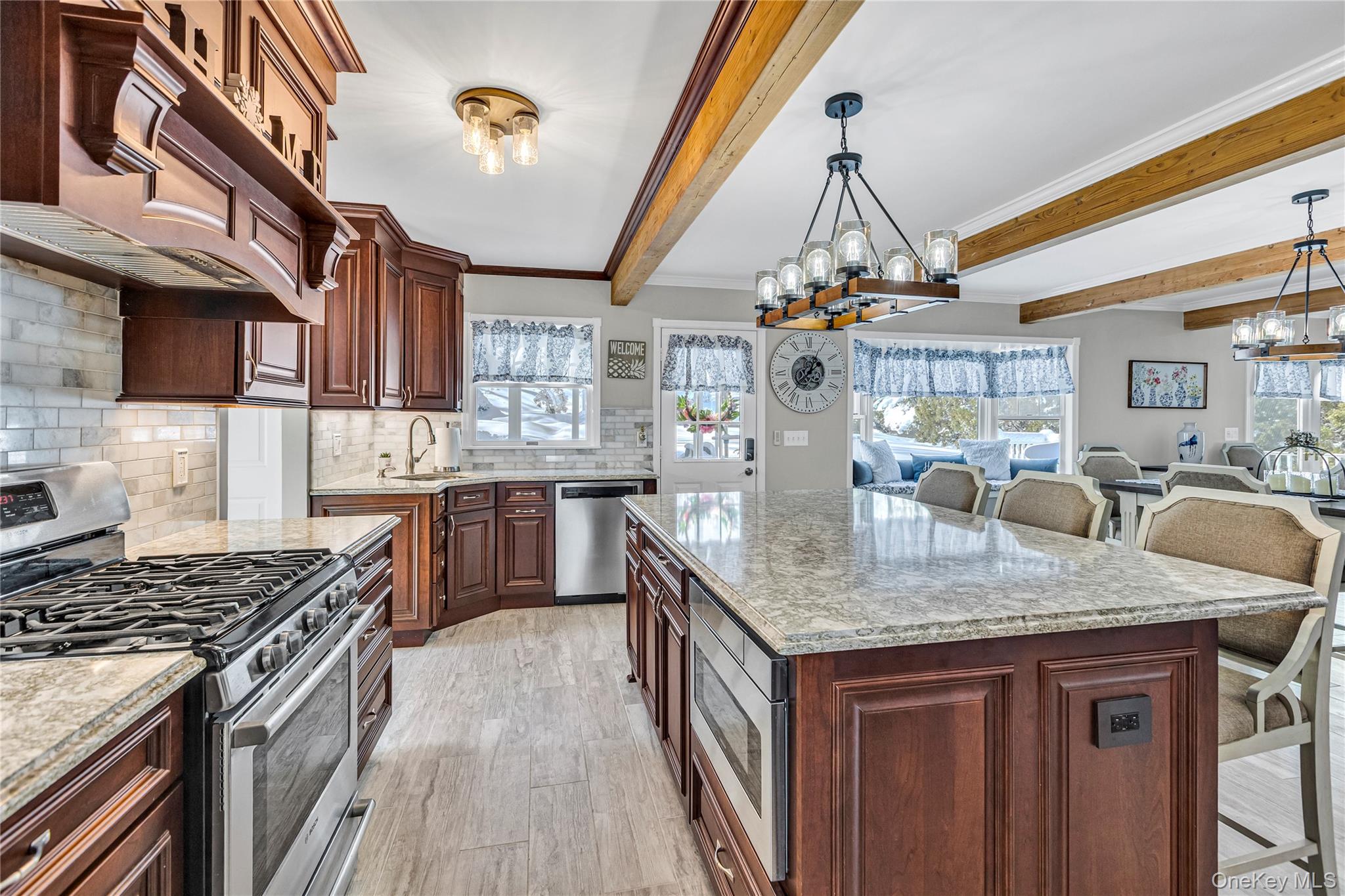 251 Vineyard Road Property Photo 10