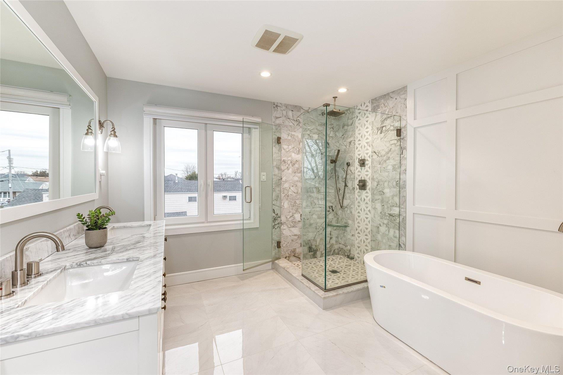 72 W Marine Avenue Property Photo 16